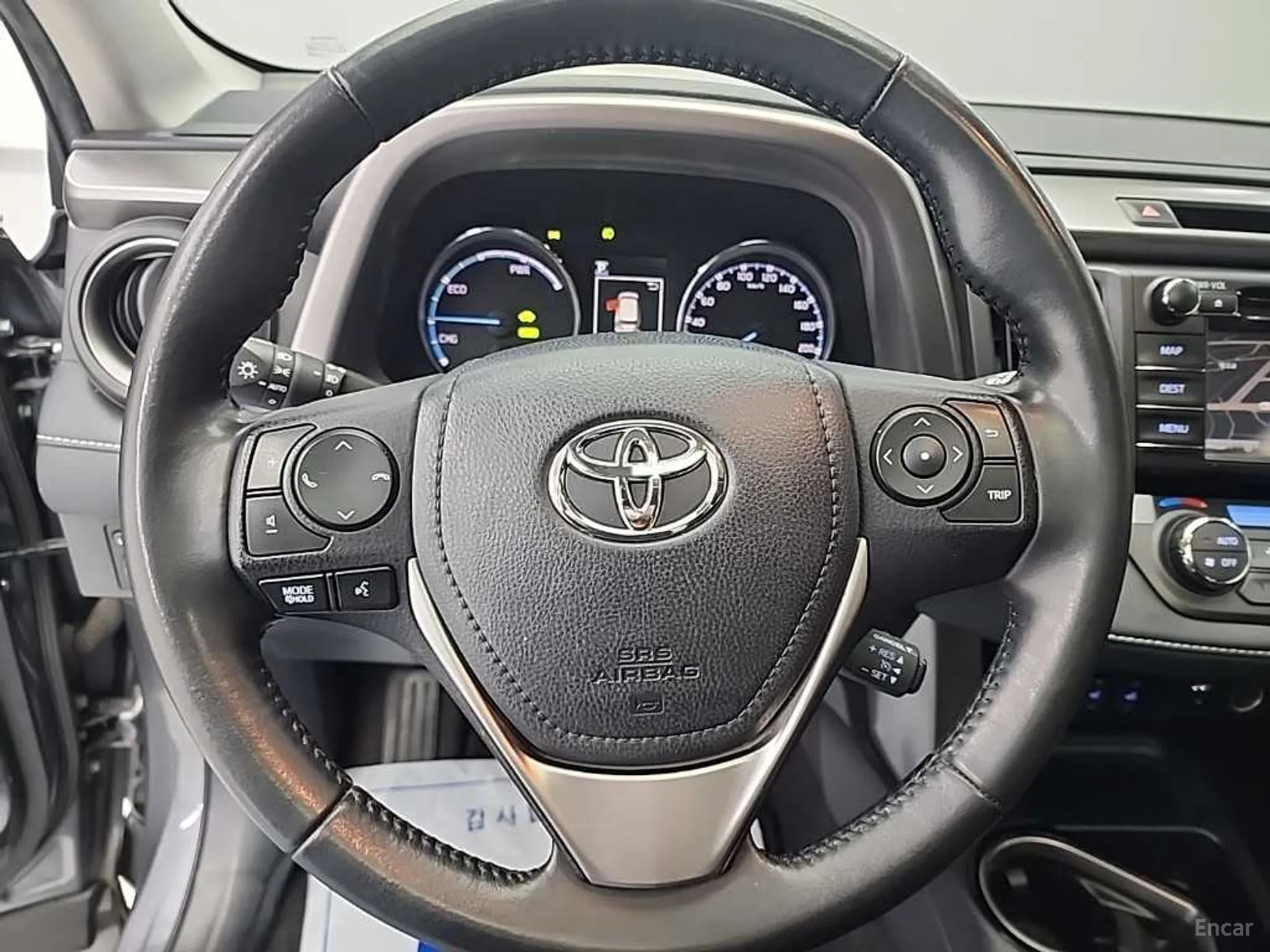 Toyota RAV4 превью 9
