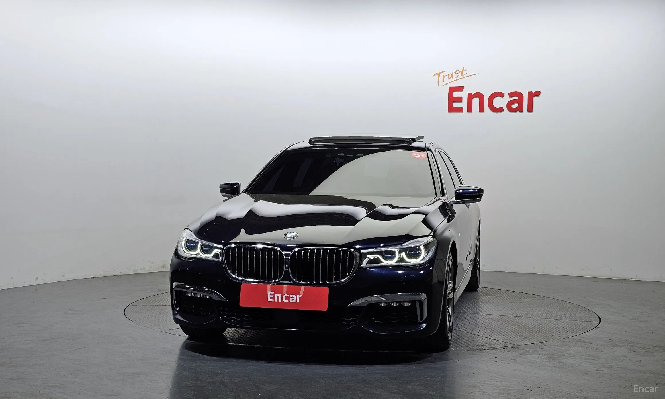 BMW 7 Series (G11) превью 2