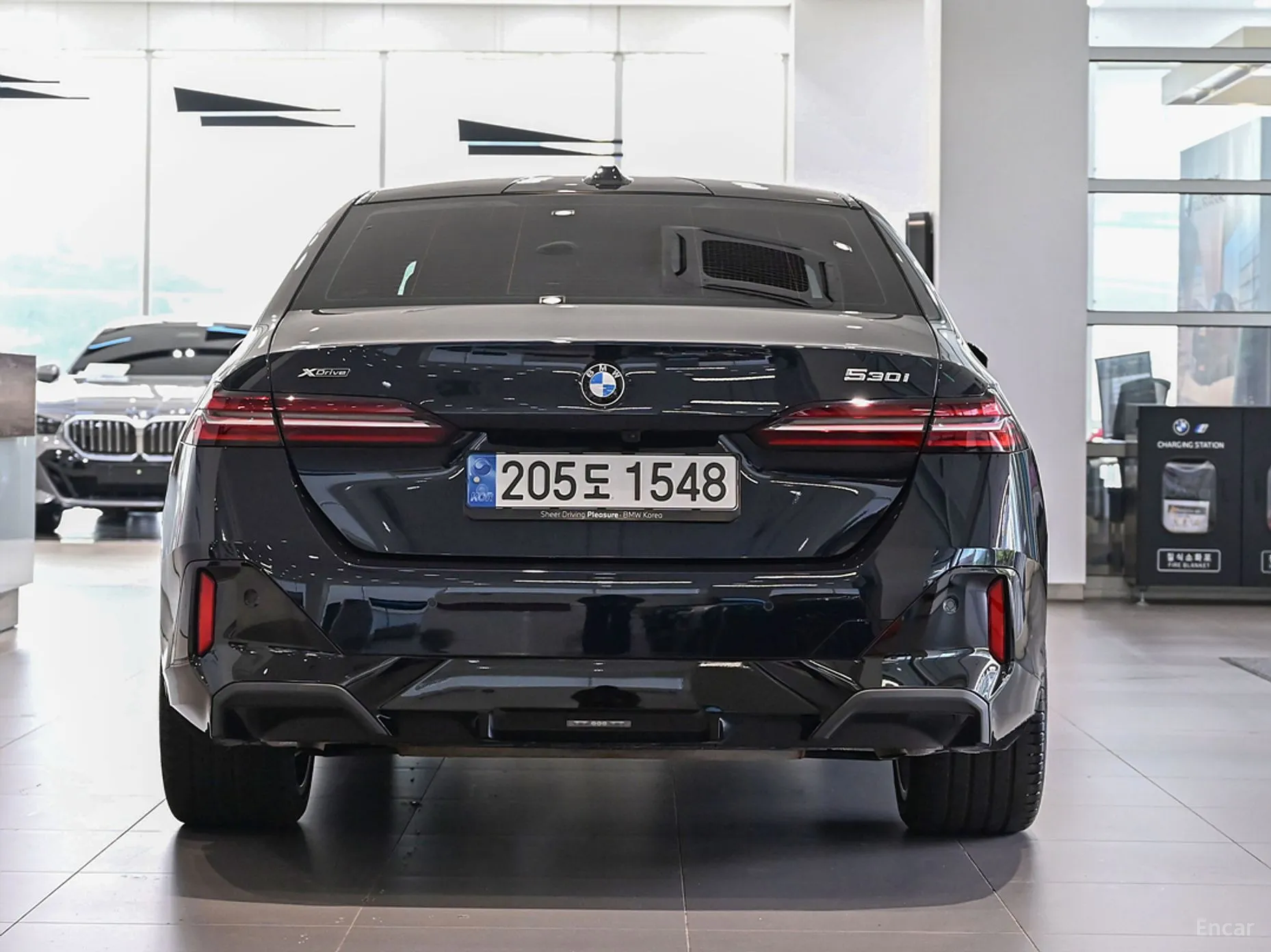 BMW 5 Series (G60) превью 2