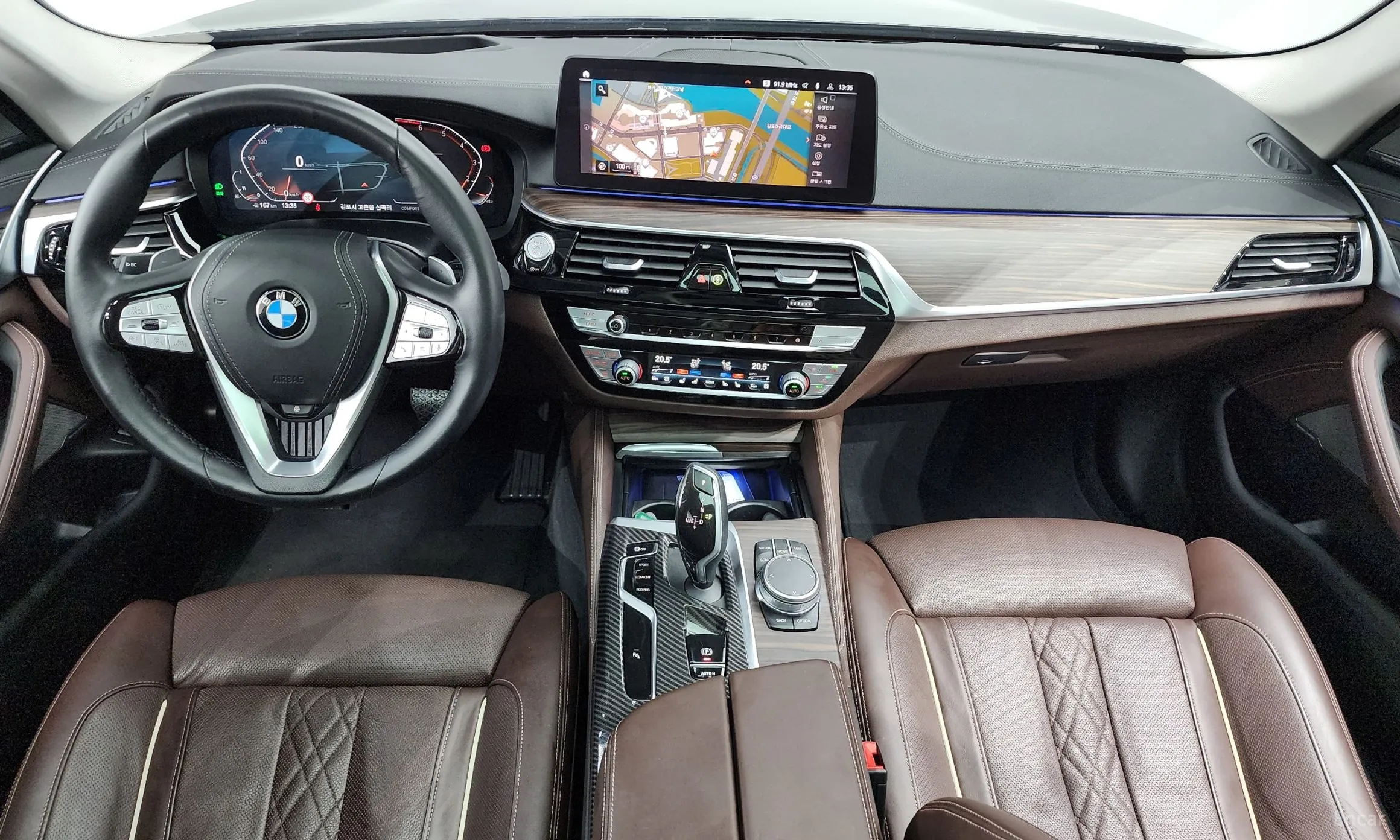 BMW 5 Series (G30) превью 4