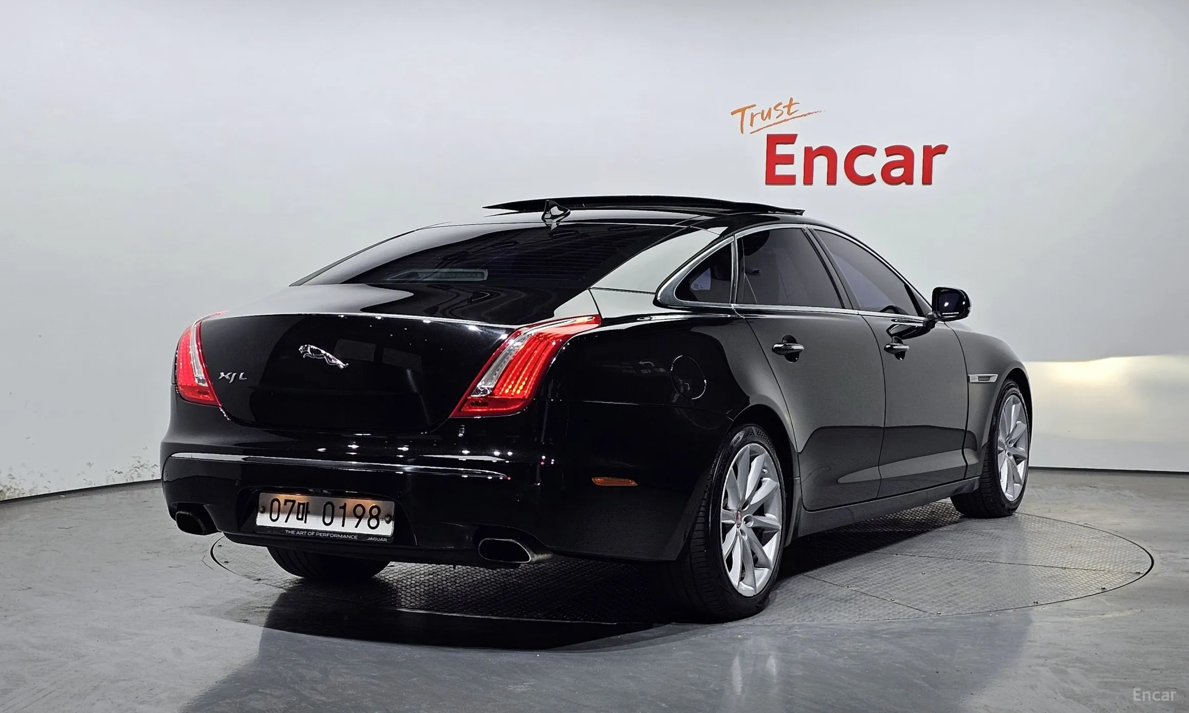 Jaguar All New XJ