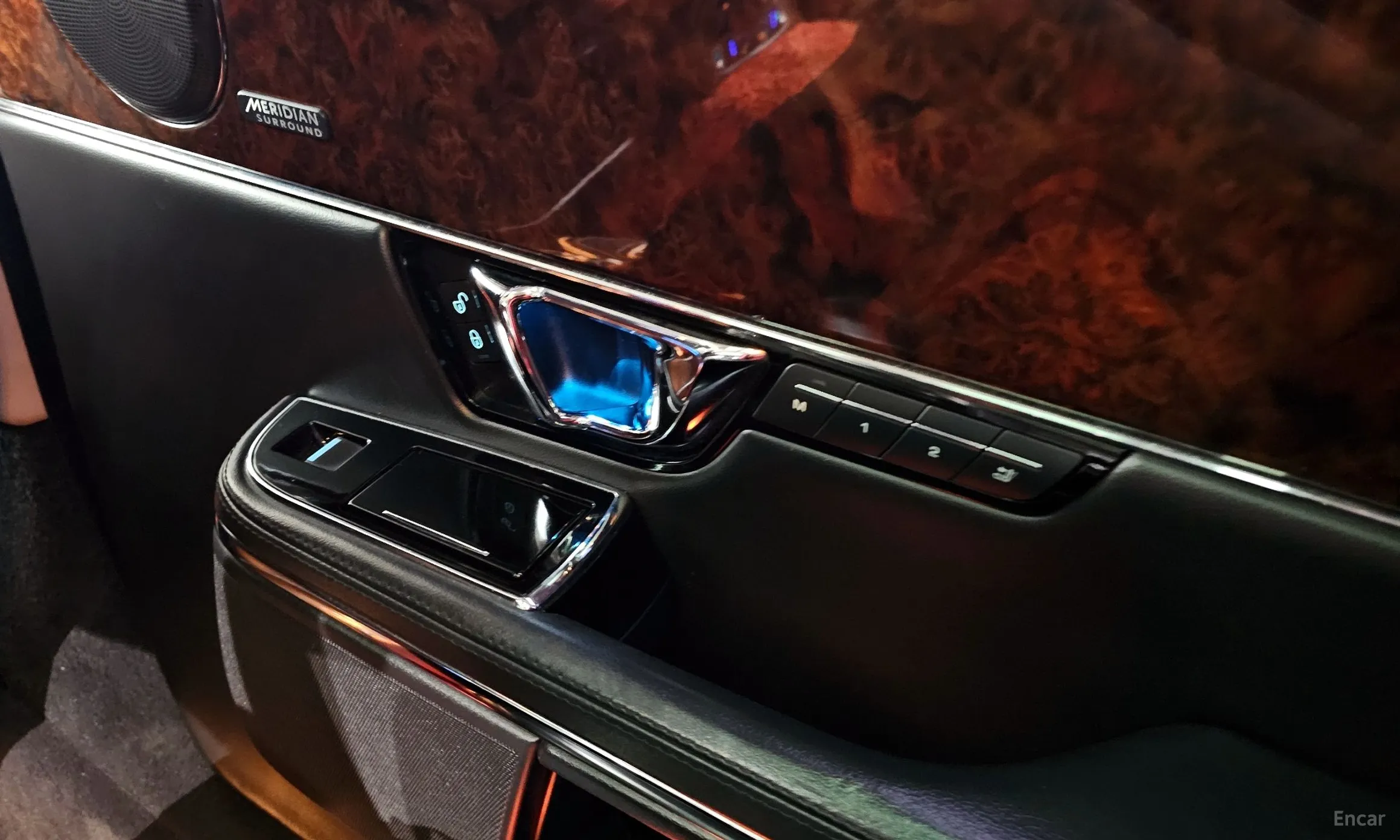 Jaguar All New XJ превью 17