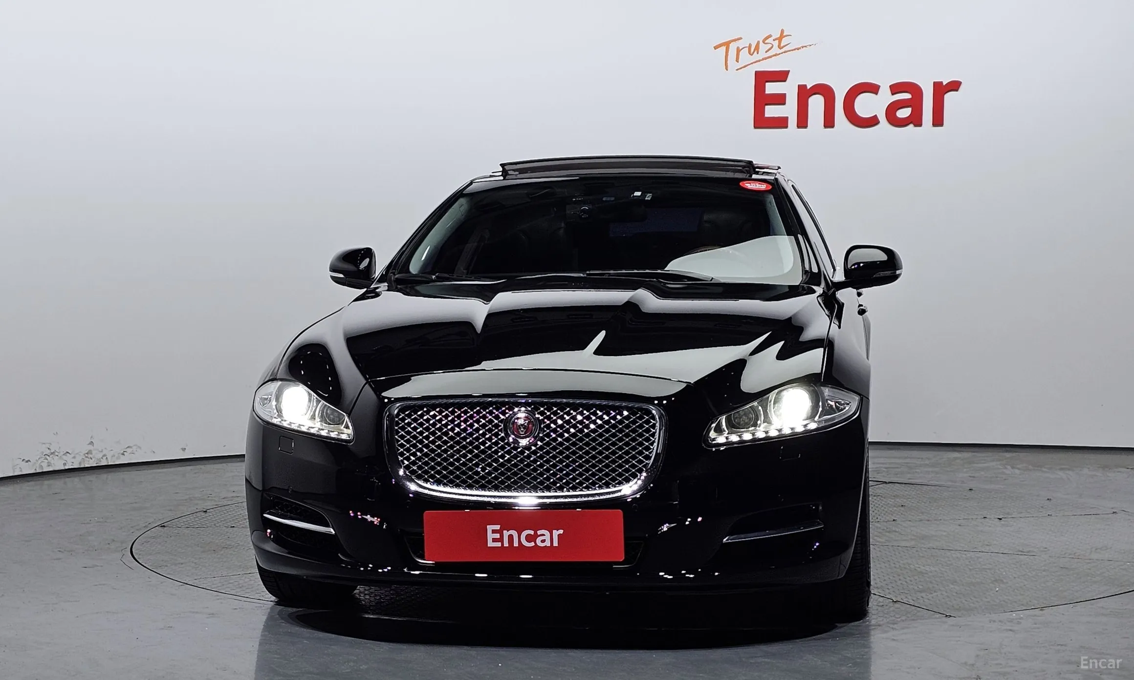 Jaguar All New XJ превью 3