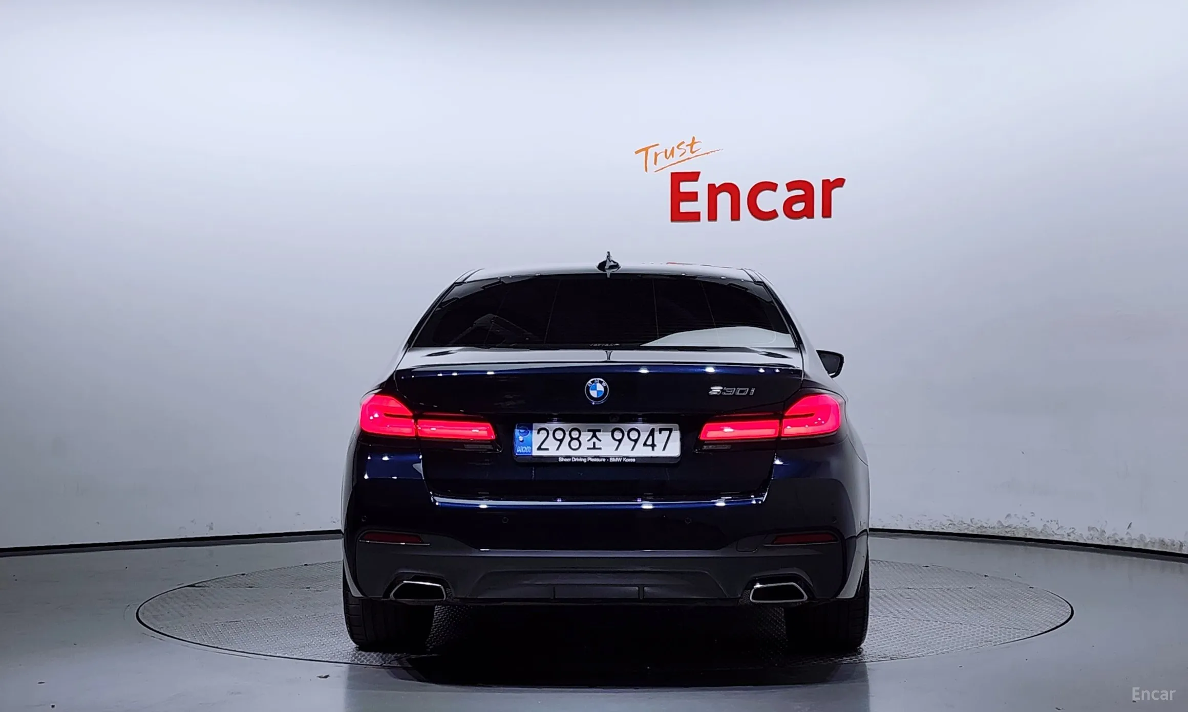 BMW 5 Series (G30) превью 3