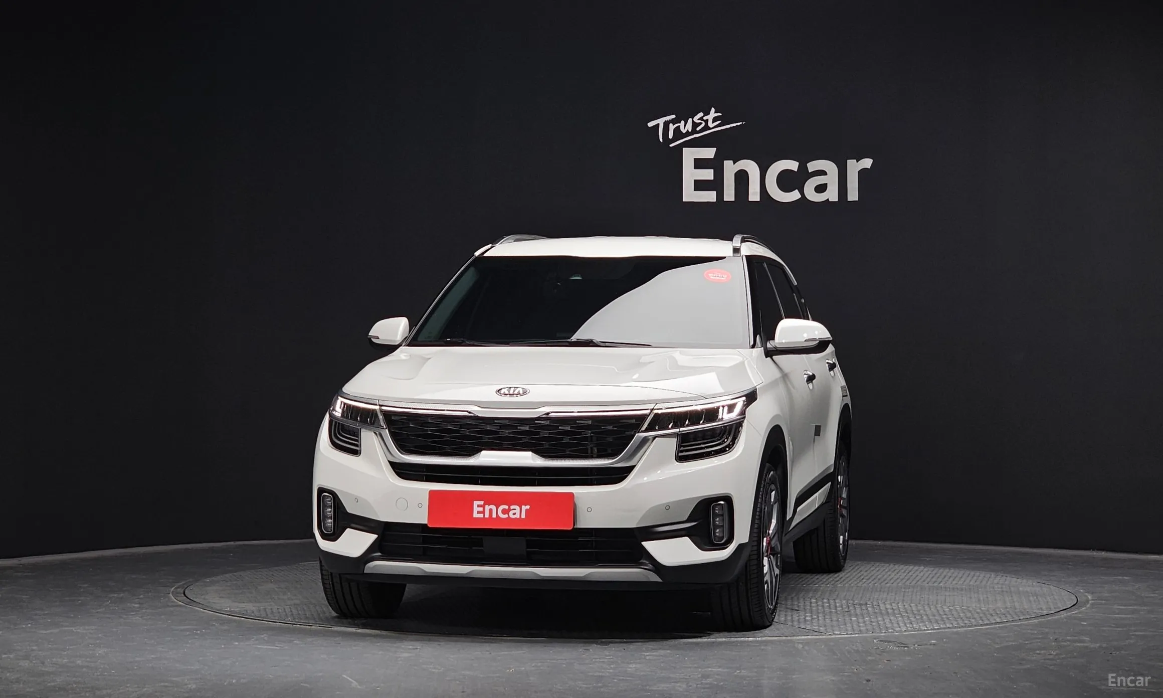 Kia Seltos превью 2