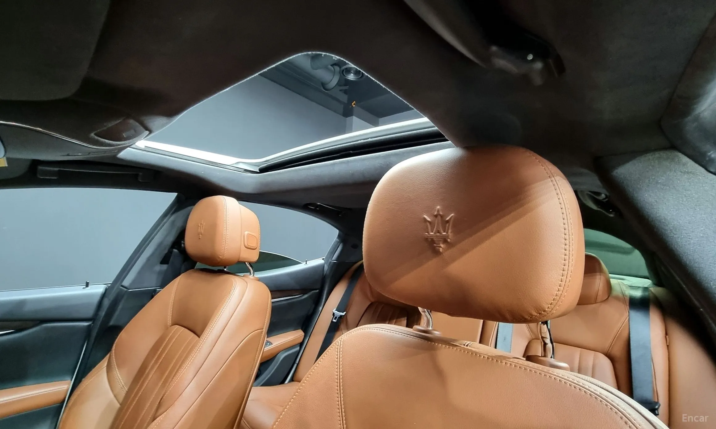 Maserati Ghibli превью 11