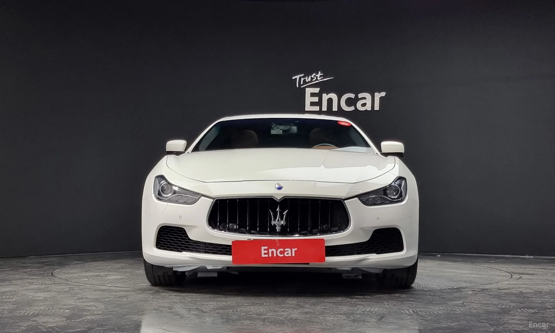 Maserati Ghibli превью 3