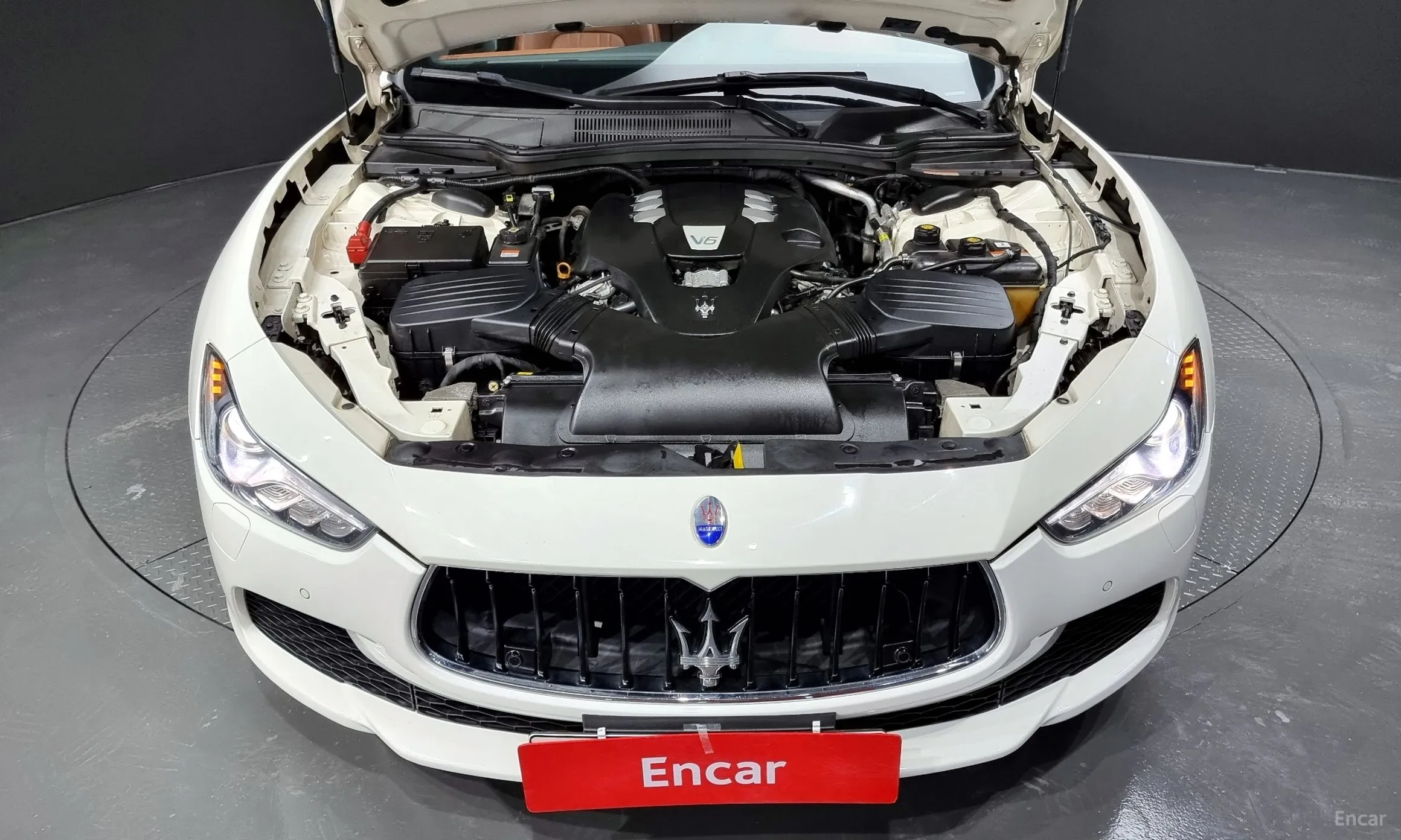 Maserati Ghibli превью 6