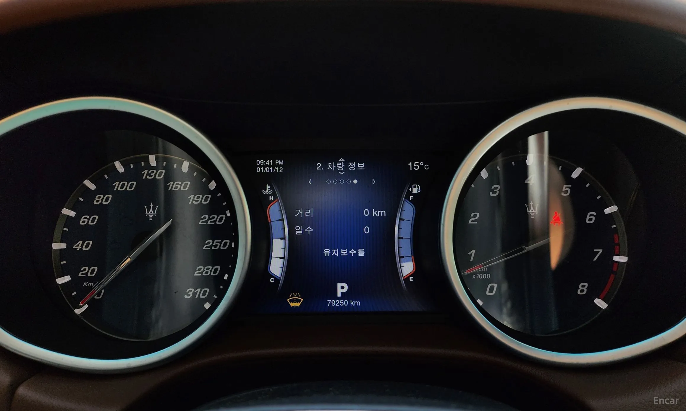 Maserati Ghibli превью 8