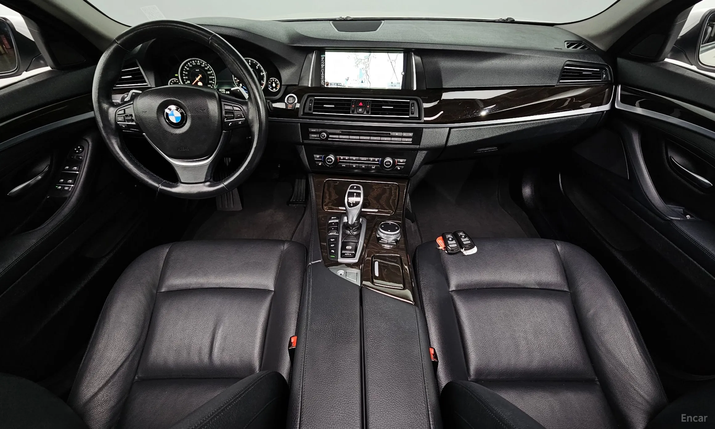 BMW 5 Series (F10) превью 4
