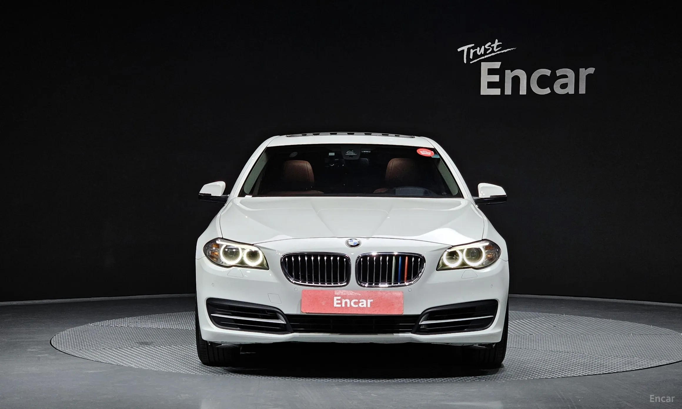 BMW 5 Series (F10) превью 2