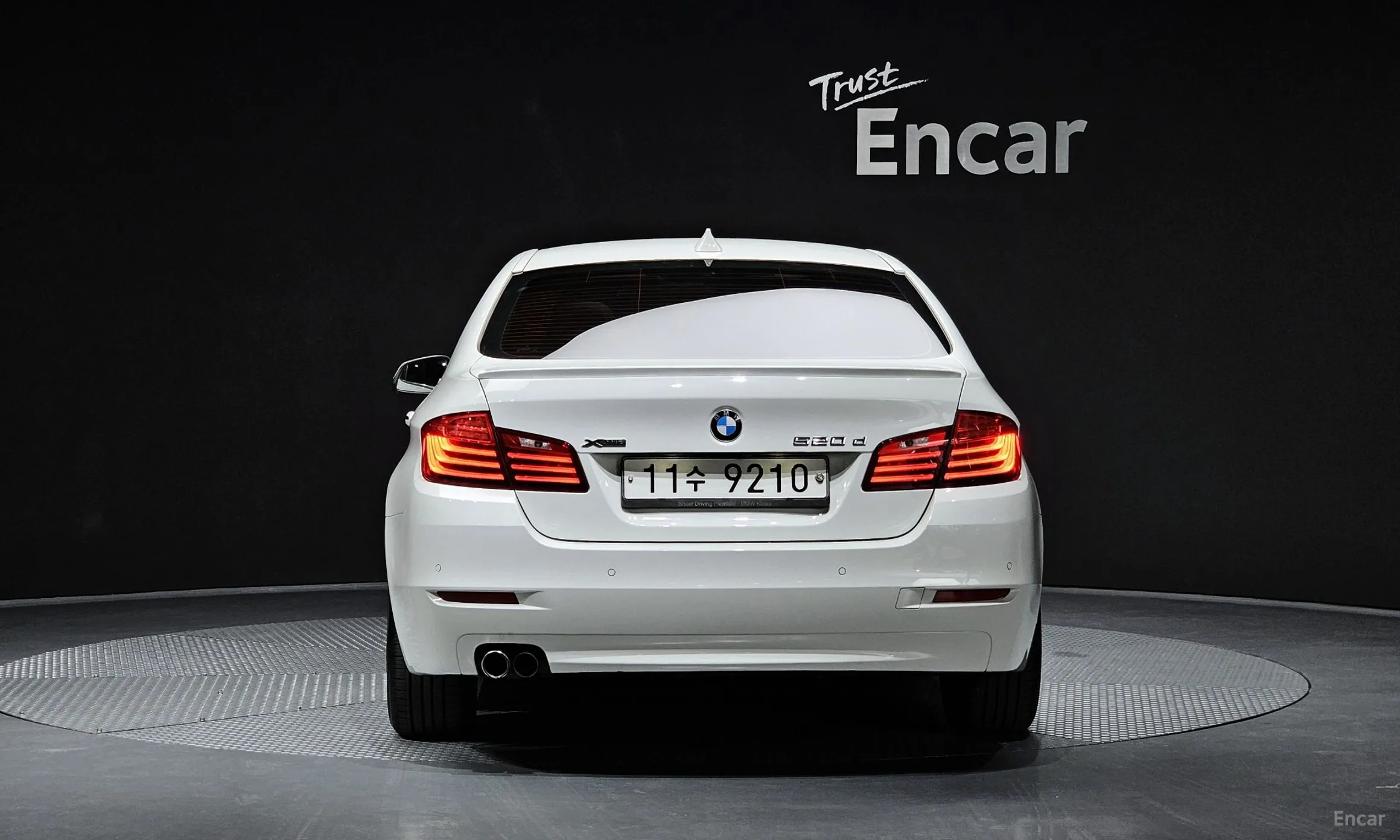 BMW 5 Series (F10) превью 3