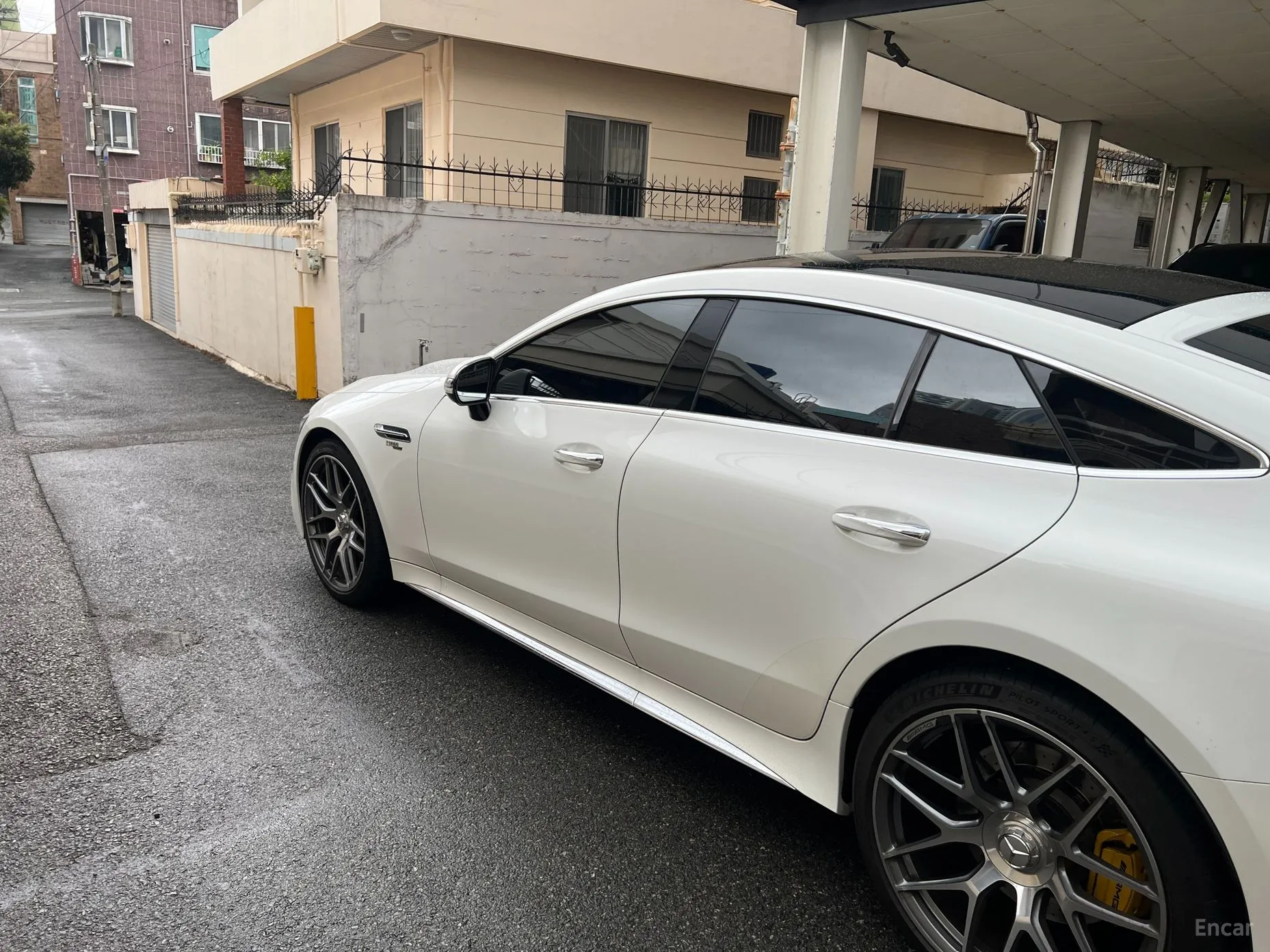 Mercedes Benz AMG GT