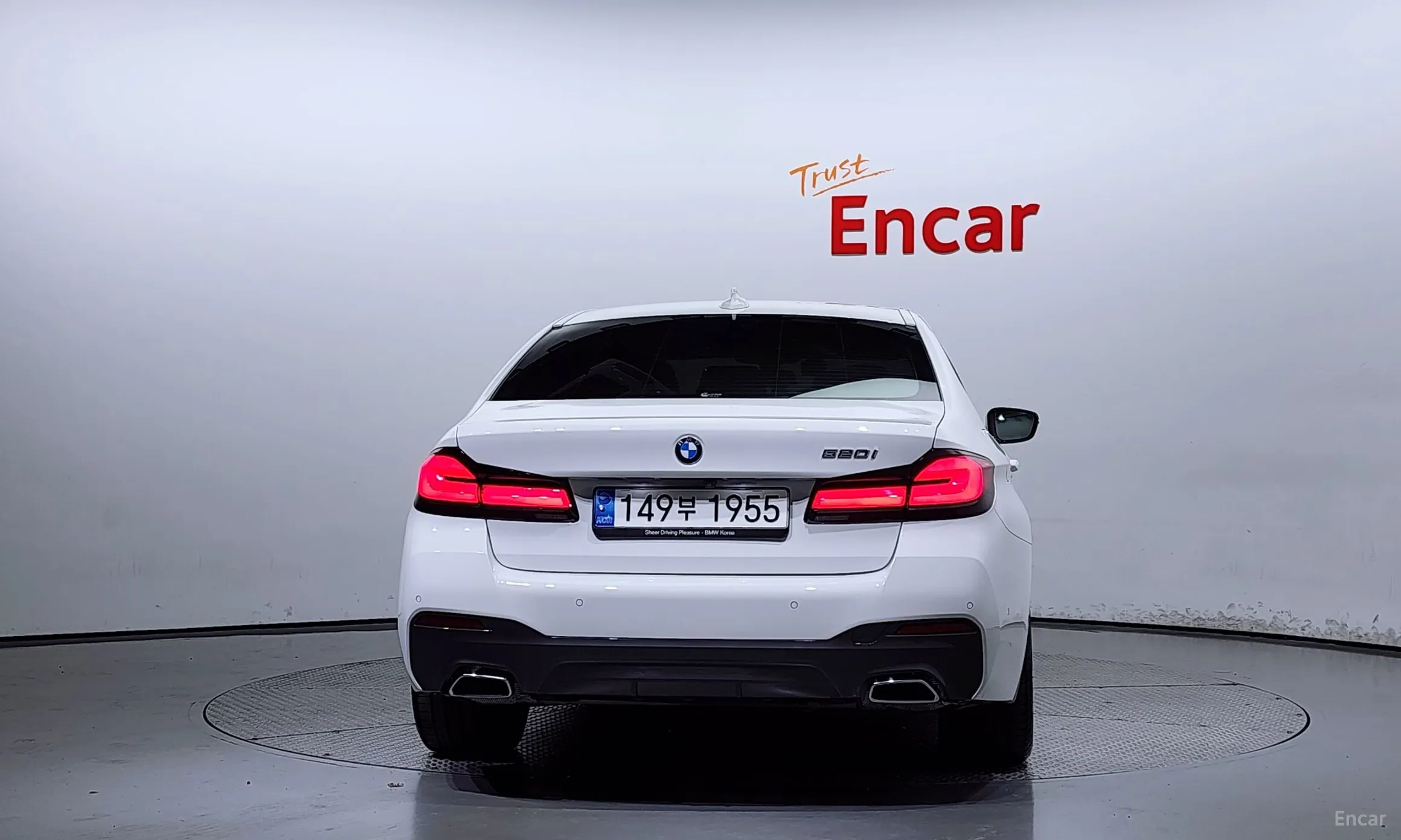 BMW 5 Series (G30) превью 3