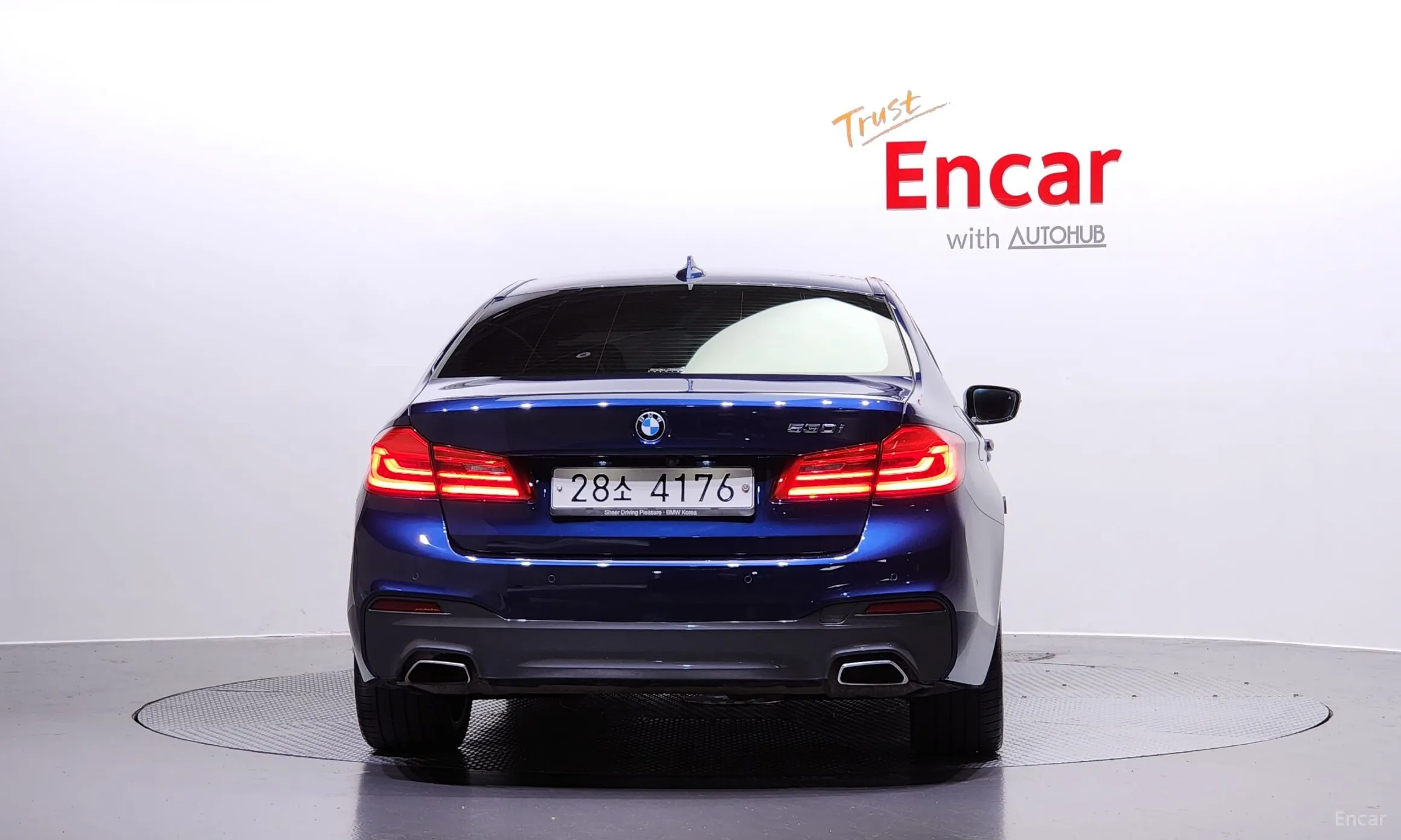 BMW 5 Series (G30) превью 3