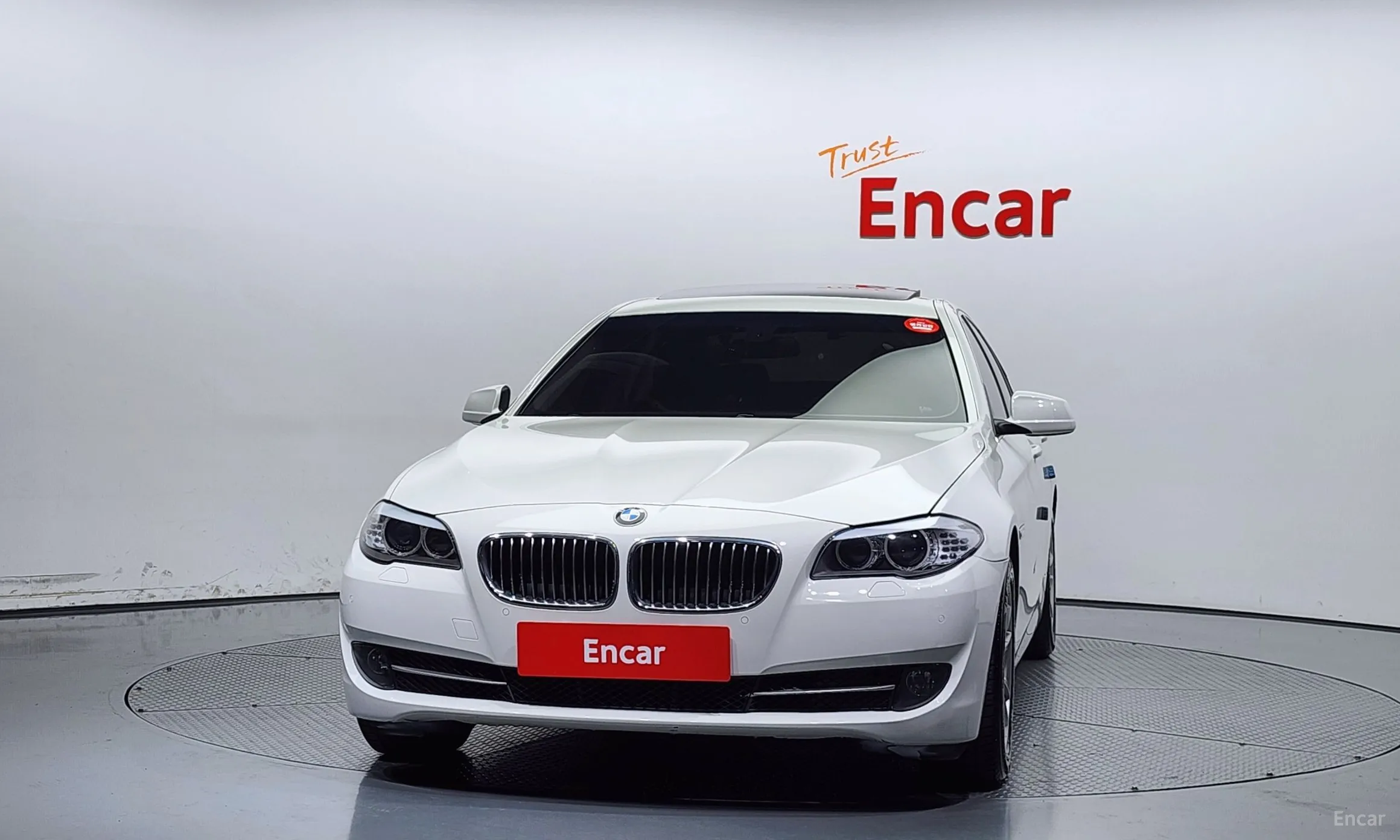 BMW 5 Series (F10) превью 2
