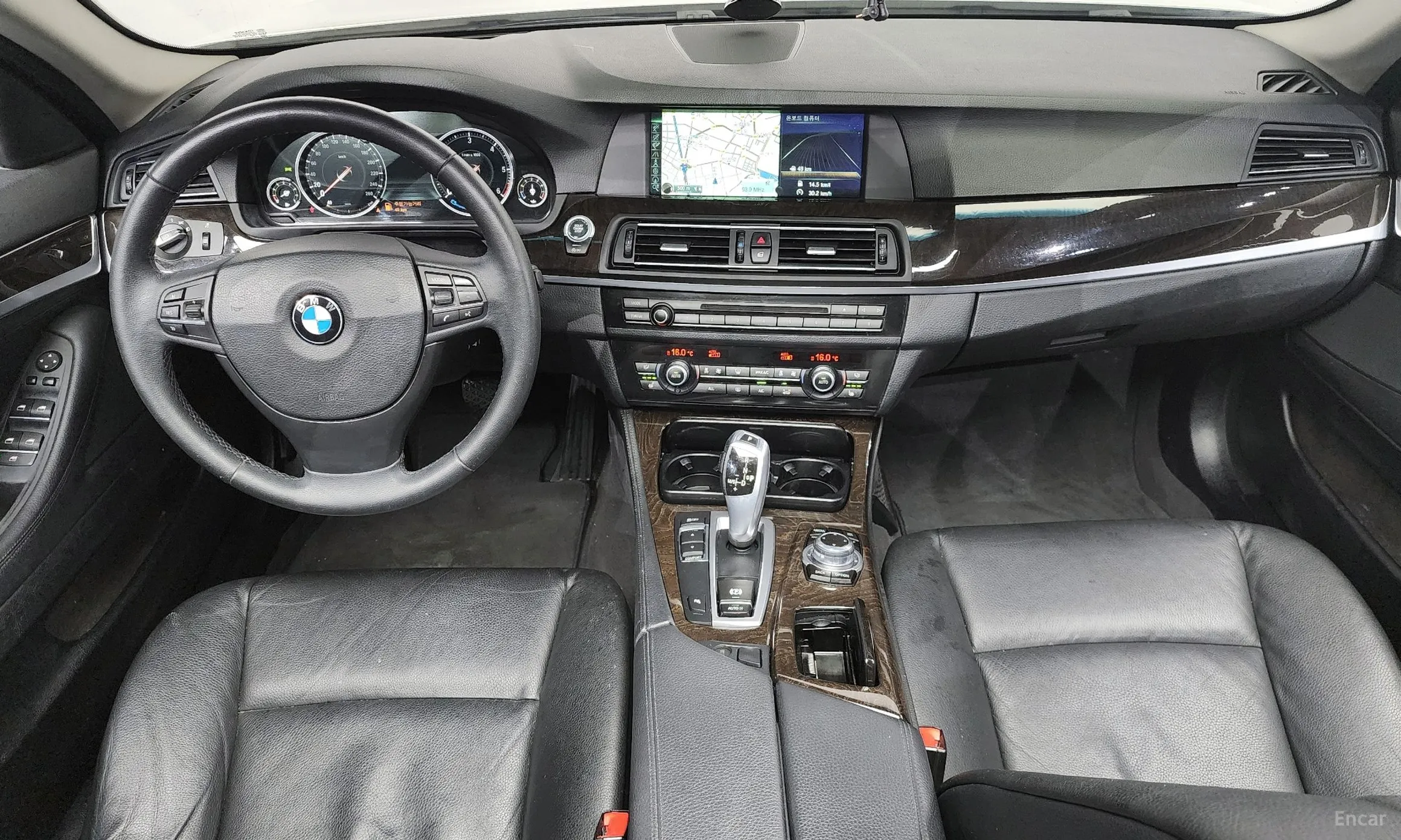 BMW 5 Series (F10) превью 4
