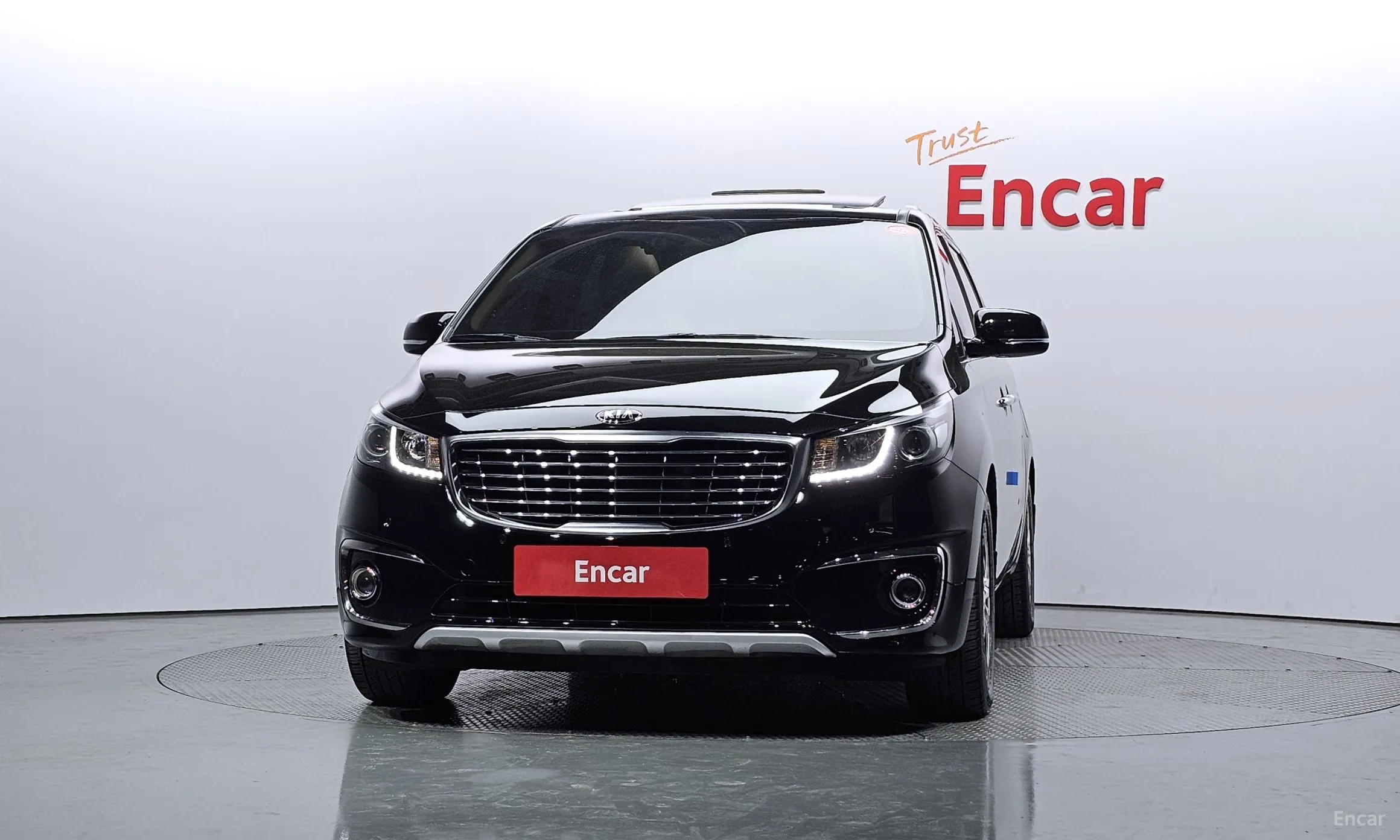 Kia Carnival превью 2