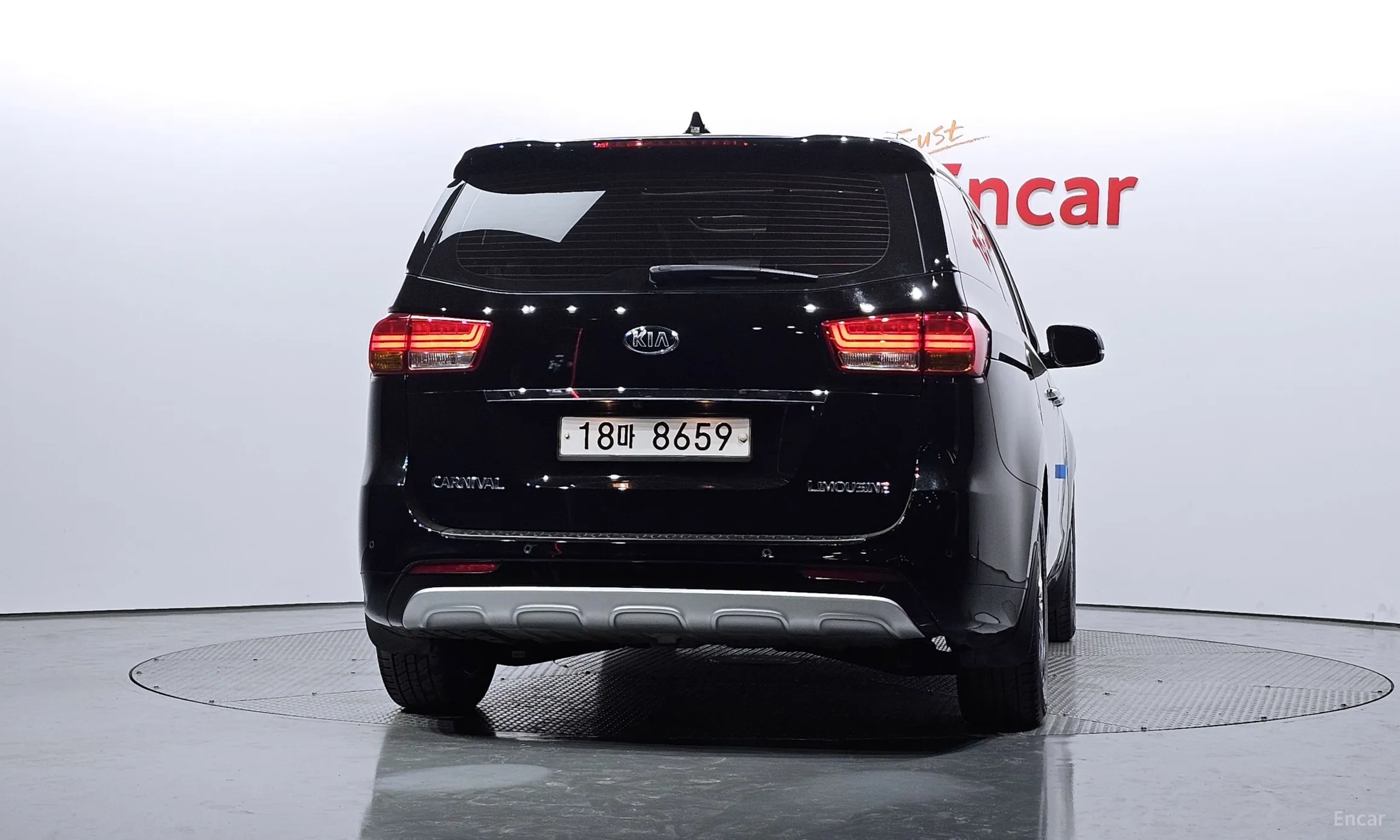 Kia Carnival превью 3
