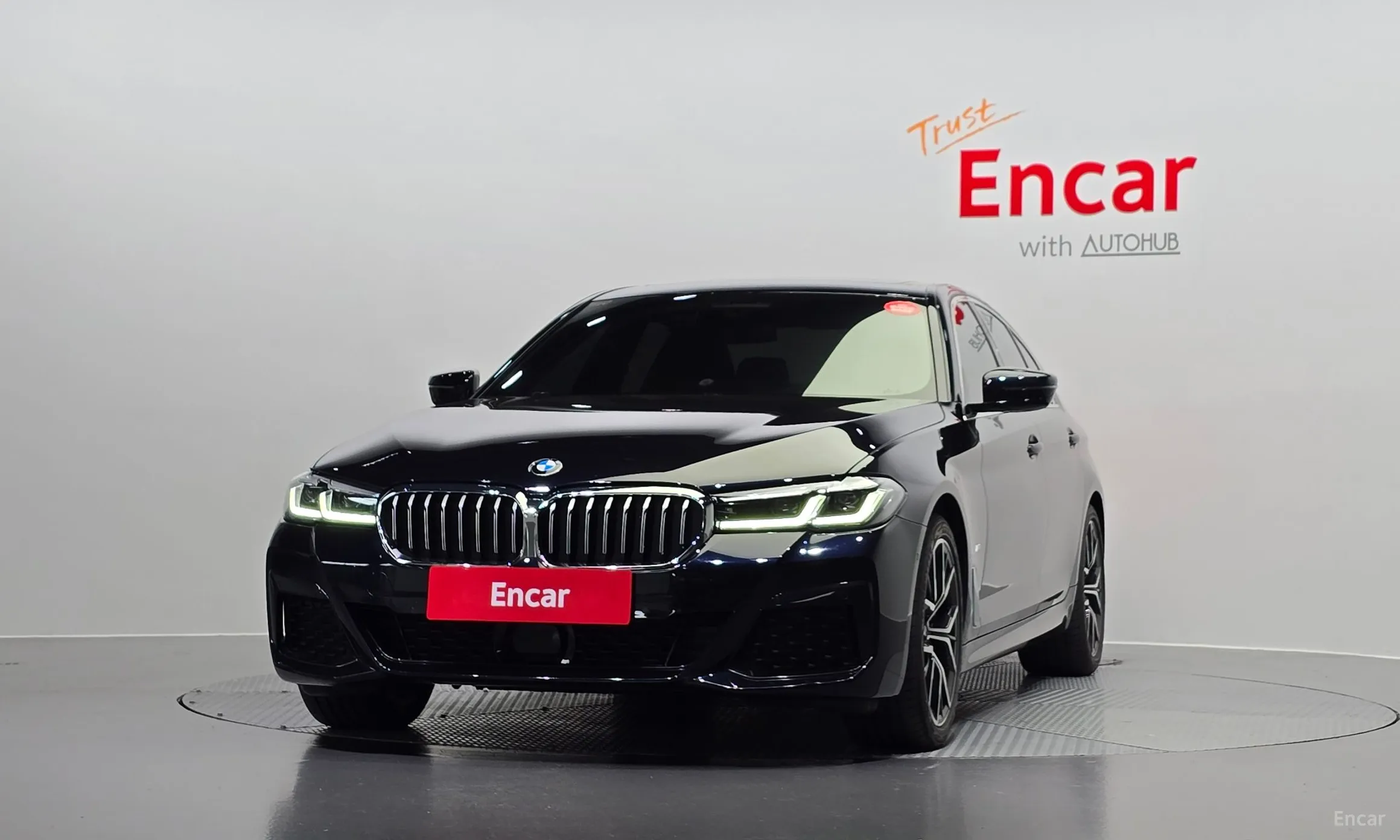 BMW 5 Series (G30) превью 2