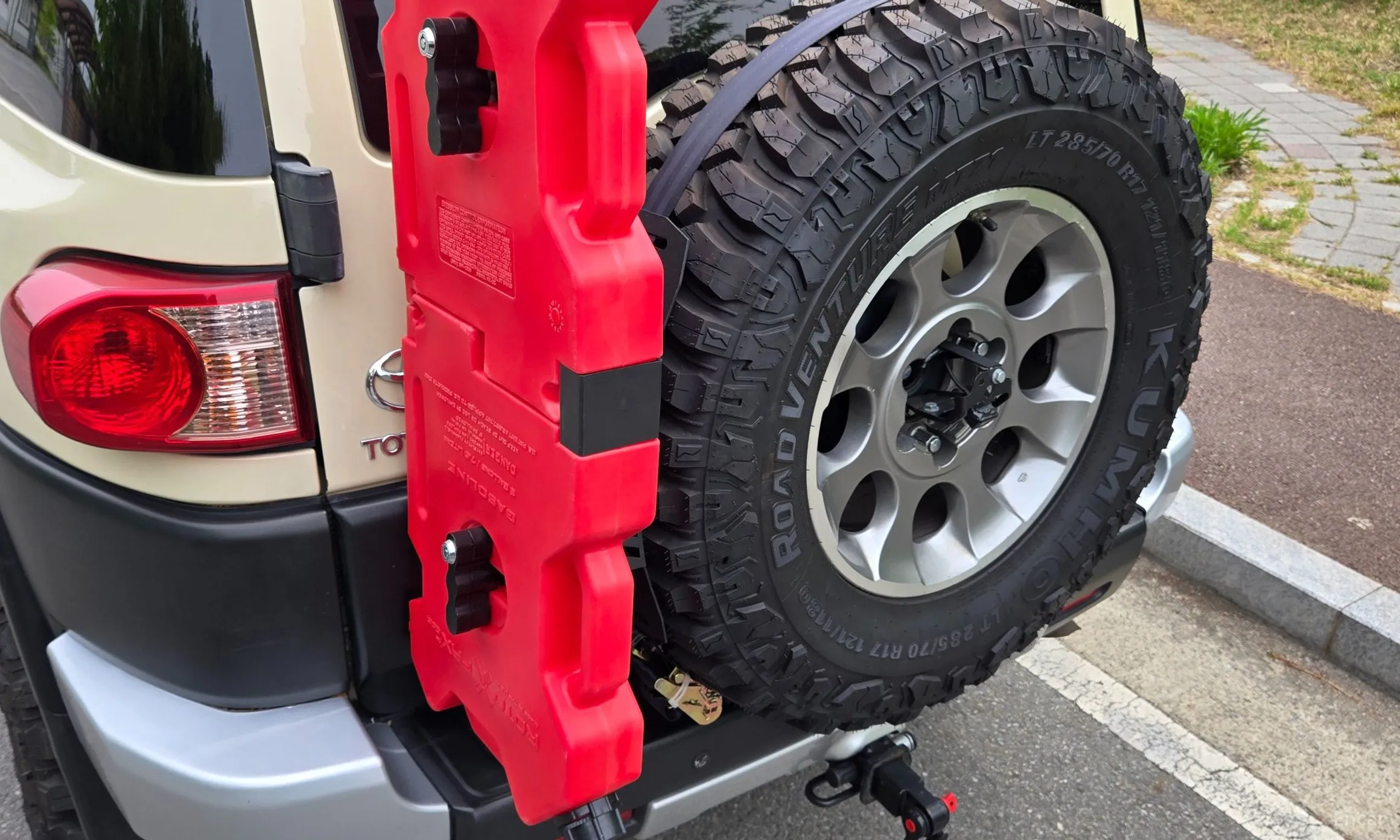 Toyota FJ Cruiser превью 15