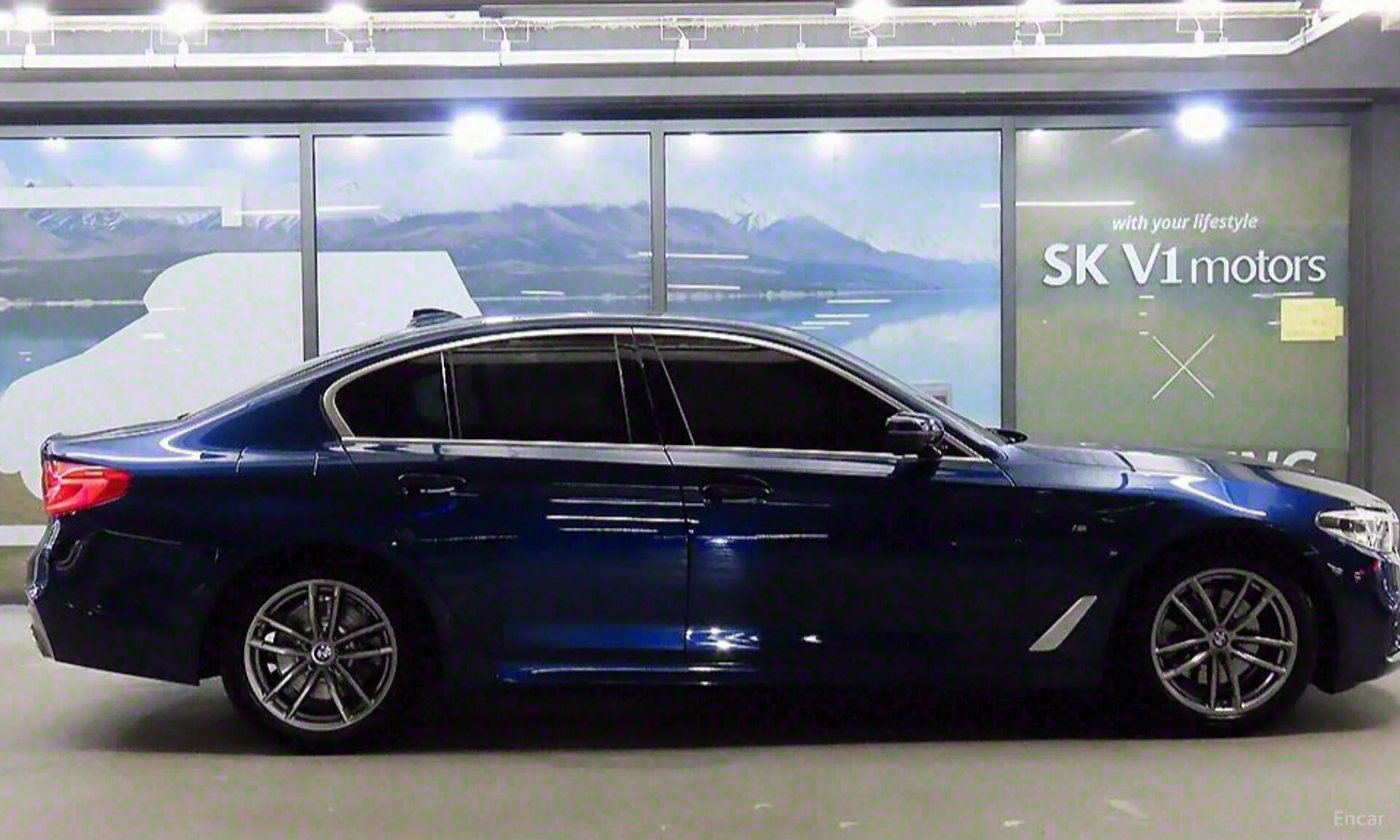 BMW 5 Series (G30) превью 2