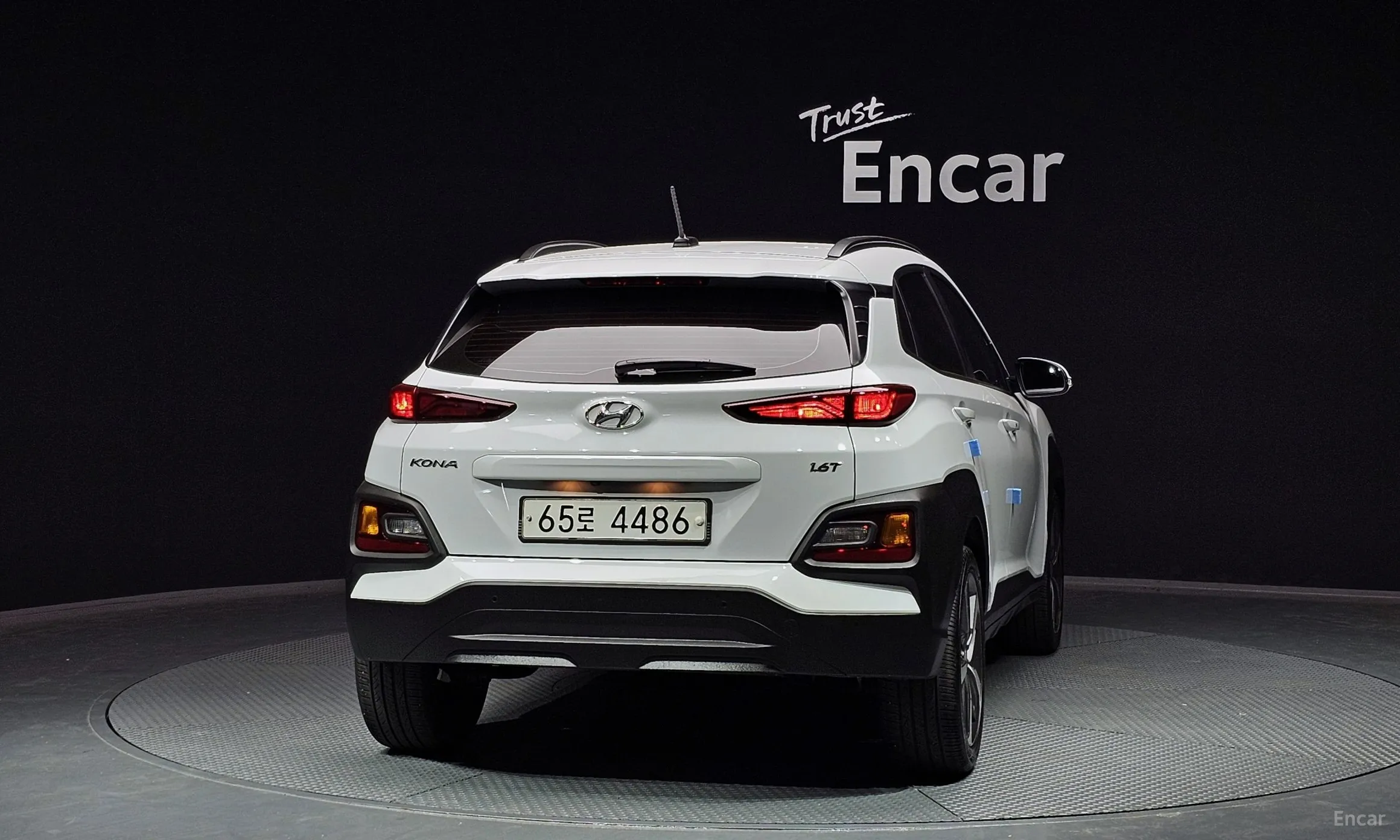 Hyundai Kona превью 3