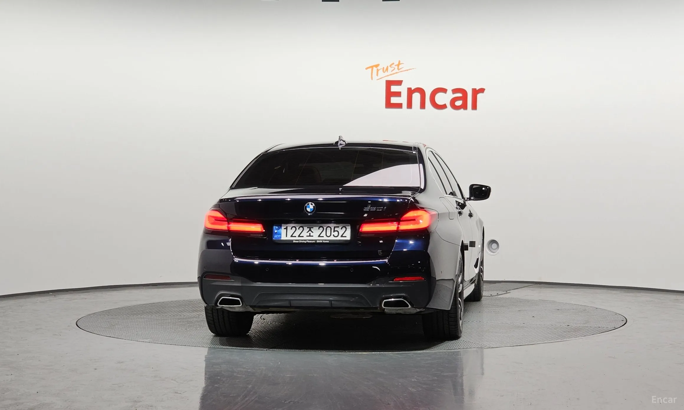 BMW 5 Series (G30) превью 3