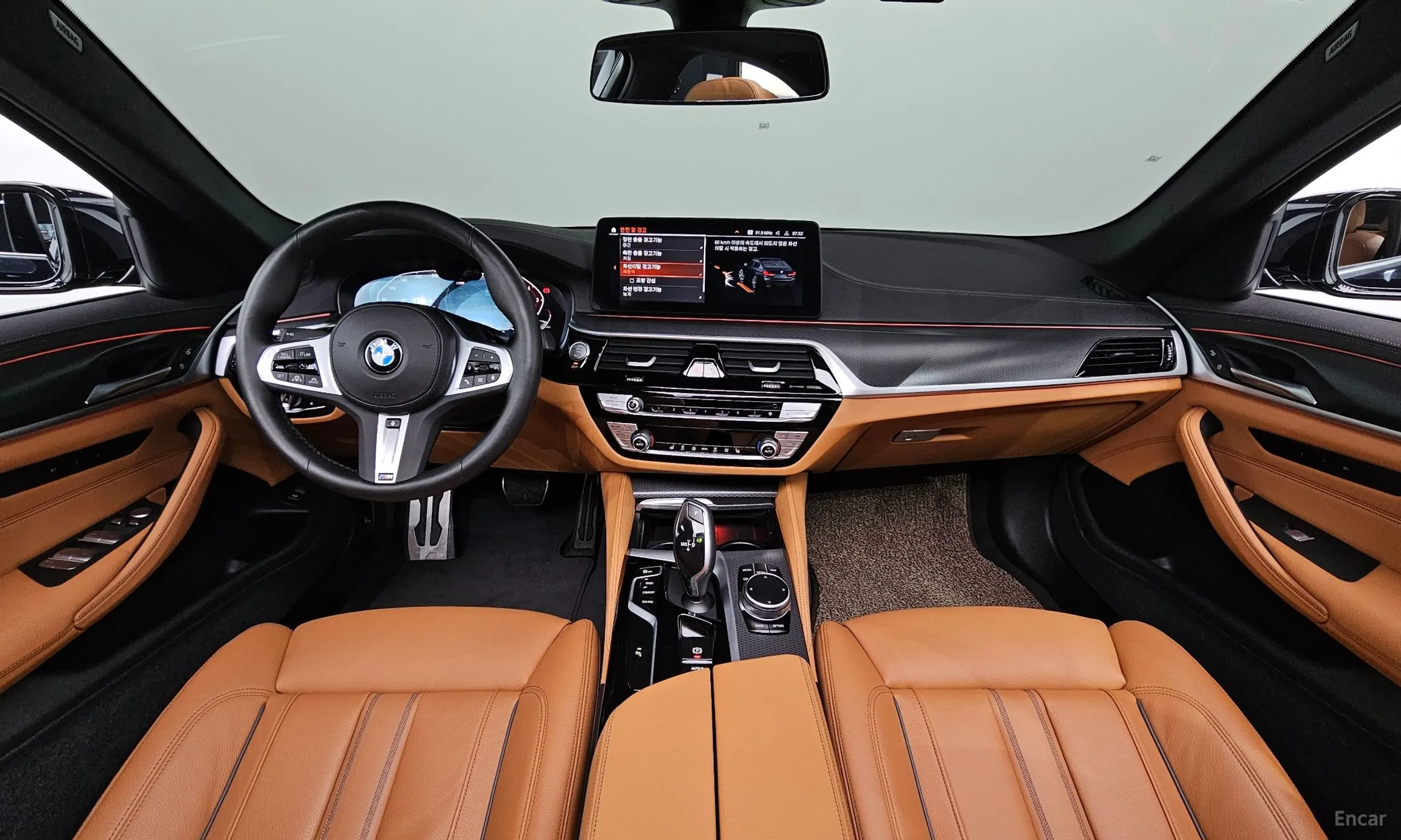 BMW 5 Series (G30) превью 4