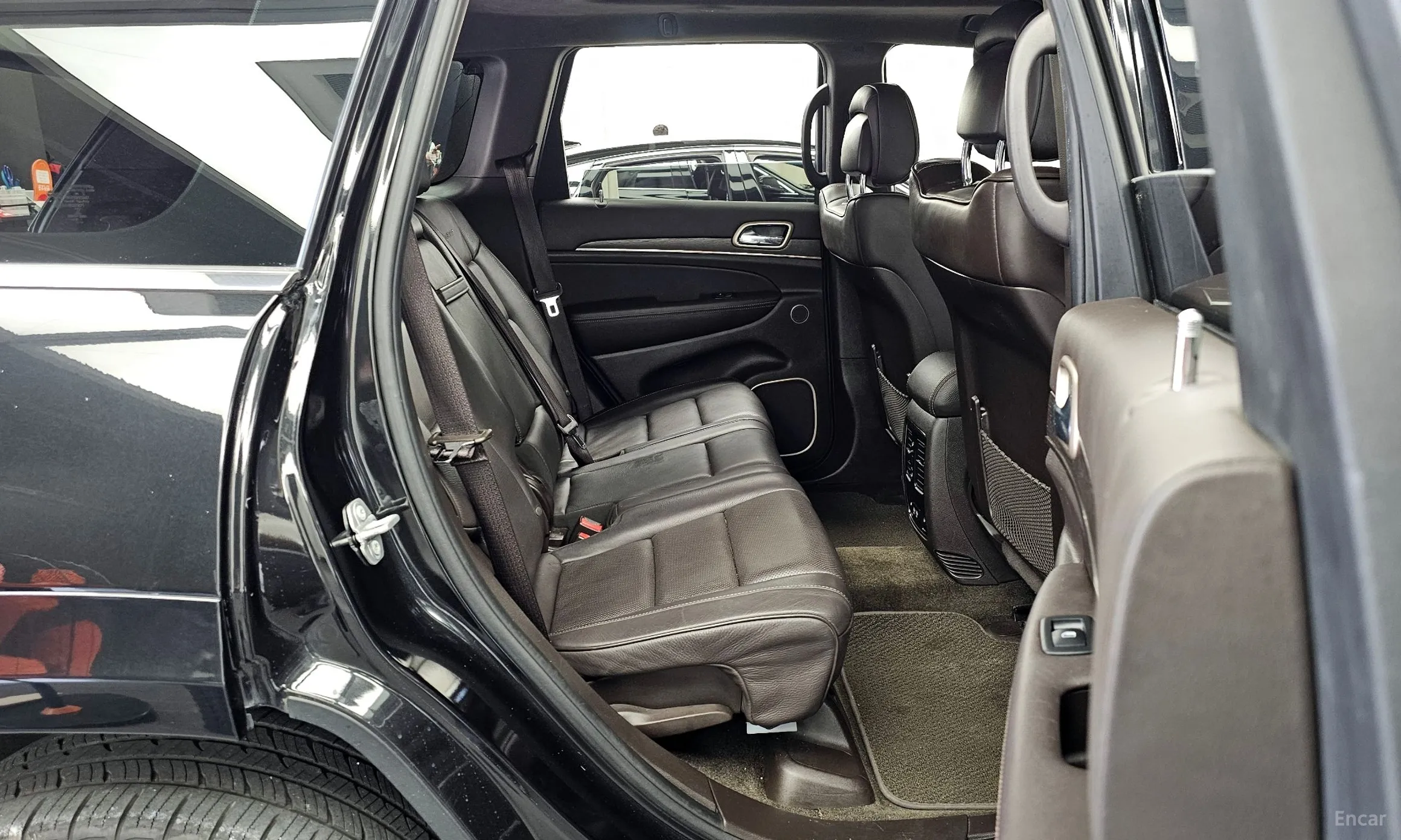 Jeep Grand Cherokee превью 12