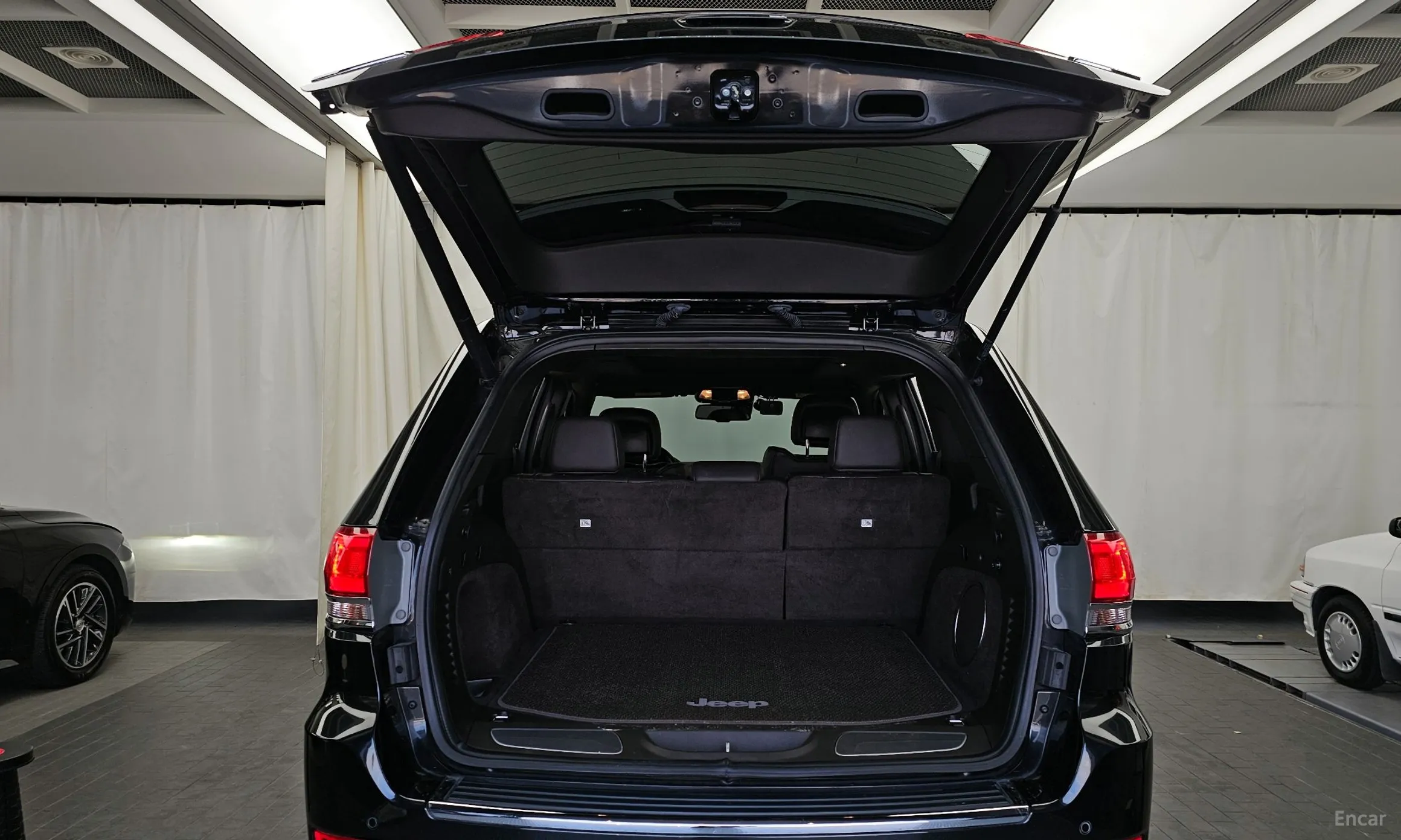 Jeep Grand Cherokee превью 20