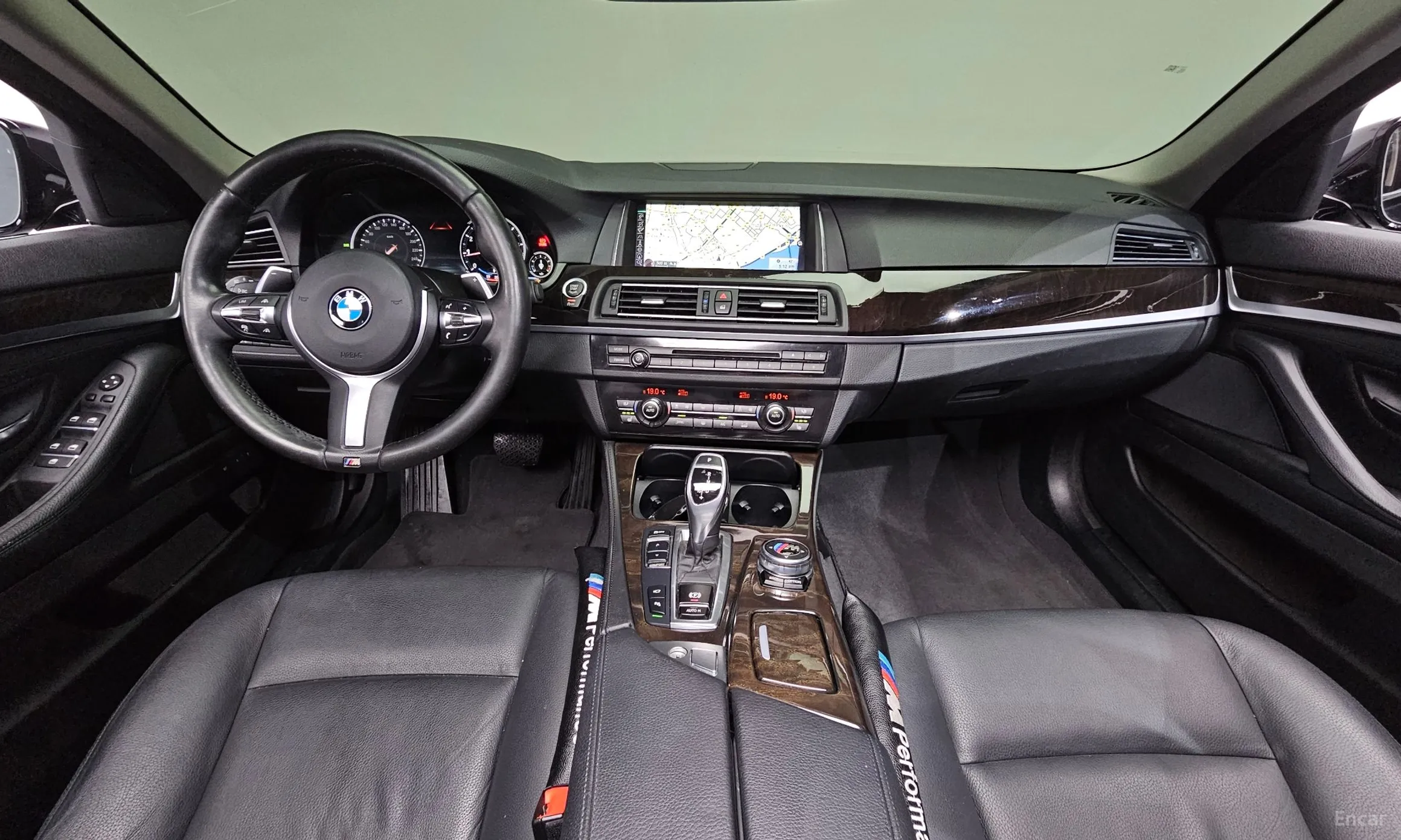 BMW 5 Series (F10) превью 4