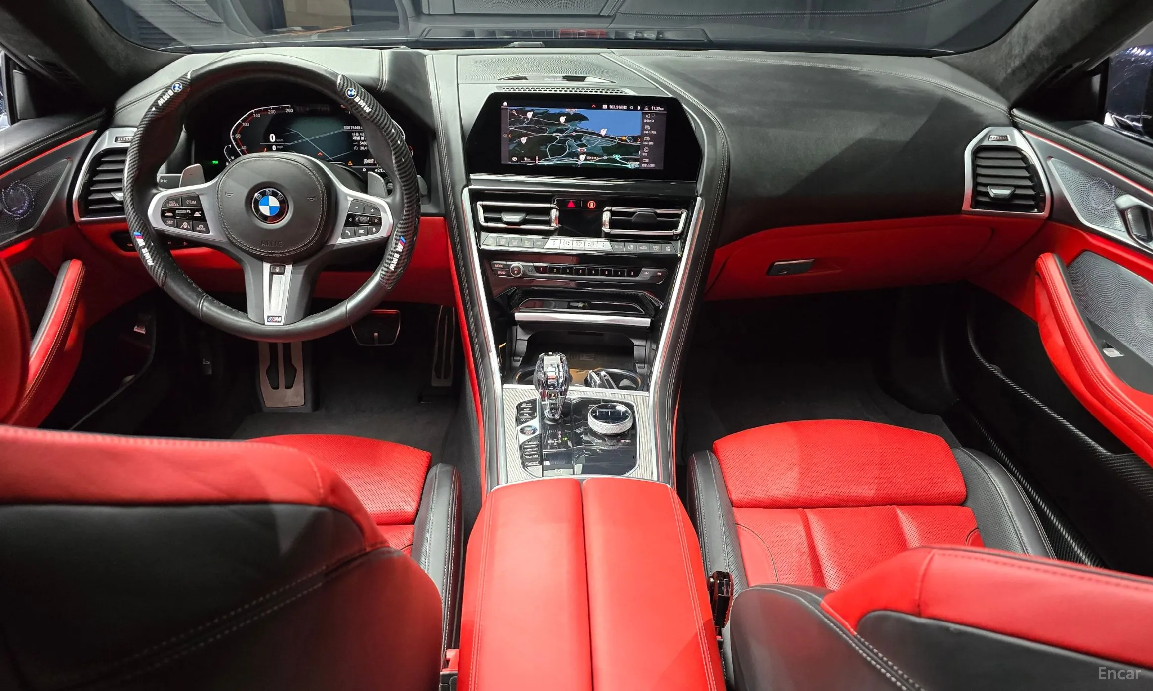 BMW 8-series (G15) превью 4