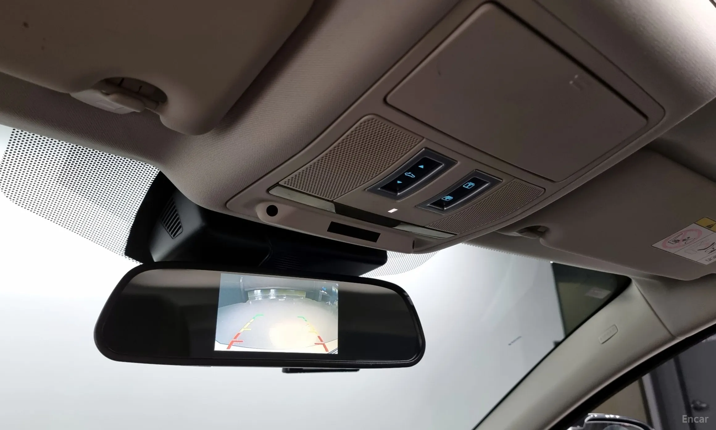 Jaguar XE превью 14