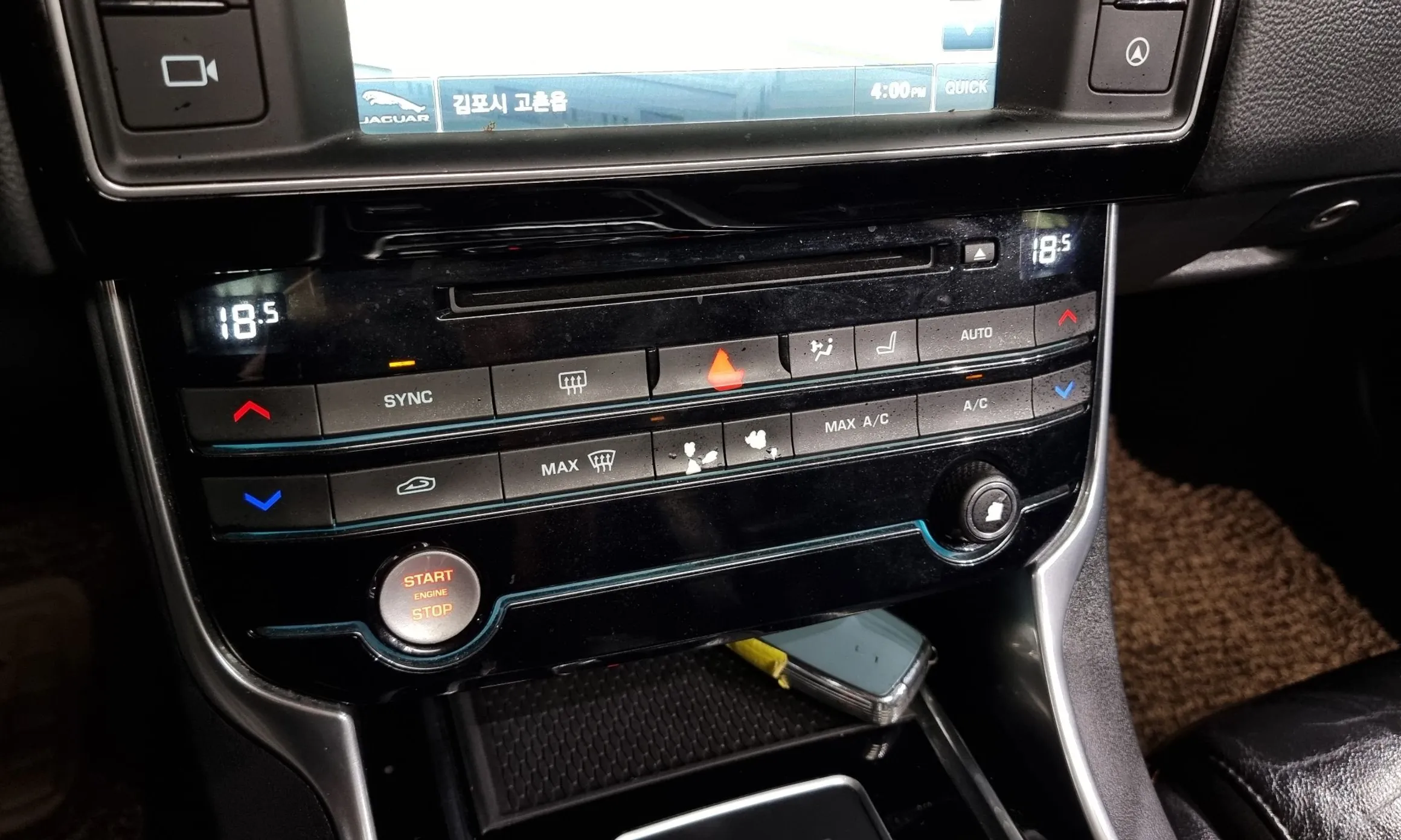 Jaguar XE превью 18