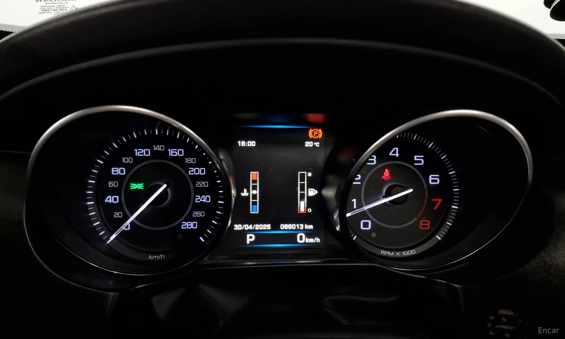 Jaguar XE превью 8