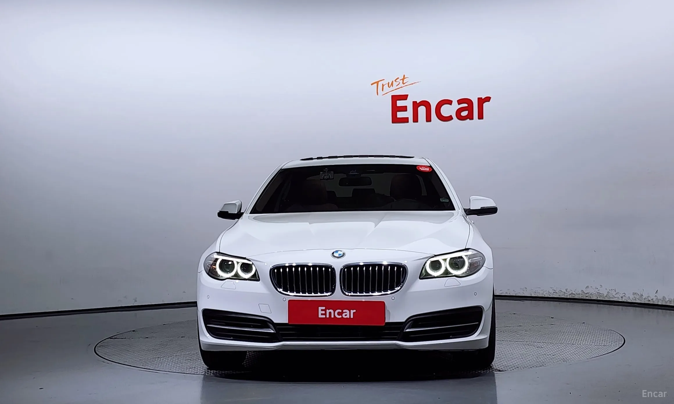 BMW 5 Series (F10) превью 2