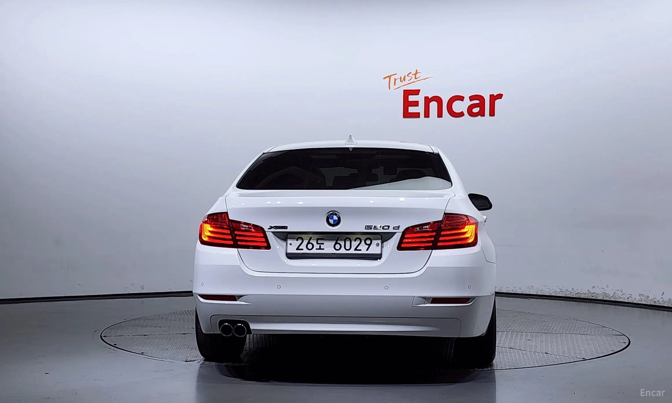 BMW 5 Series (F10) превью 3