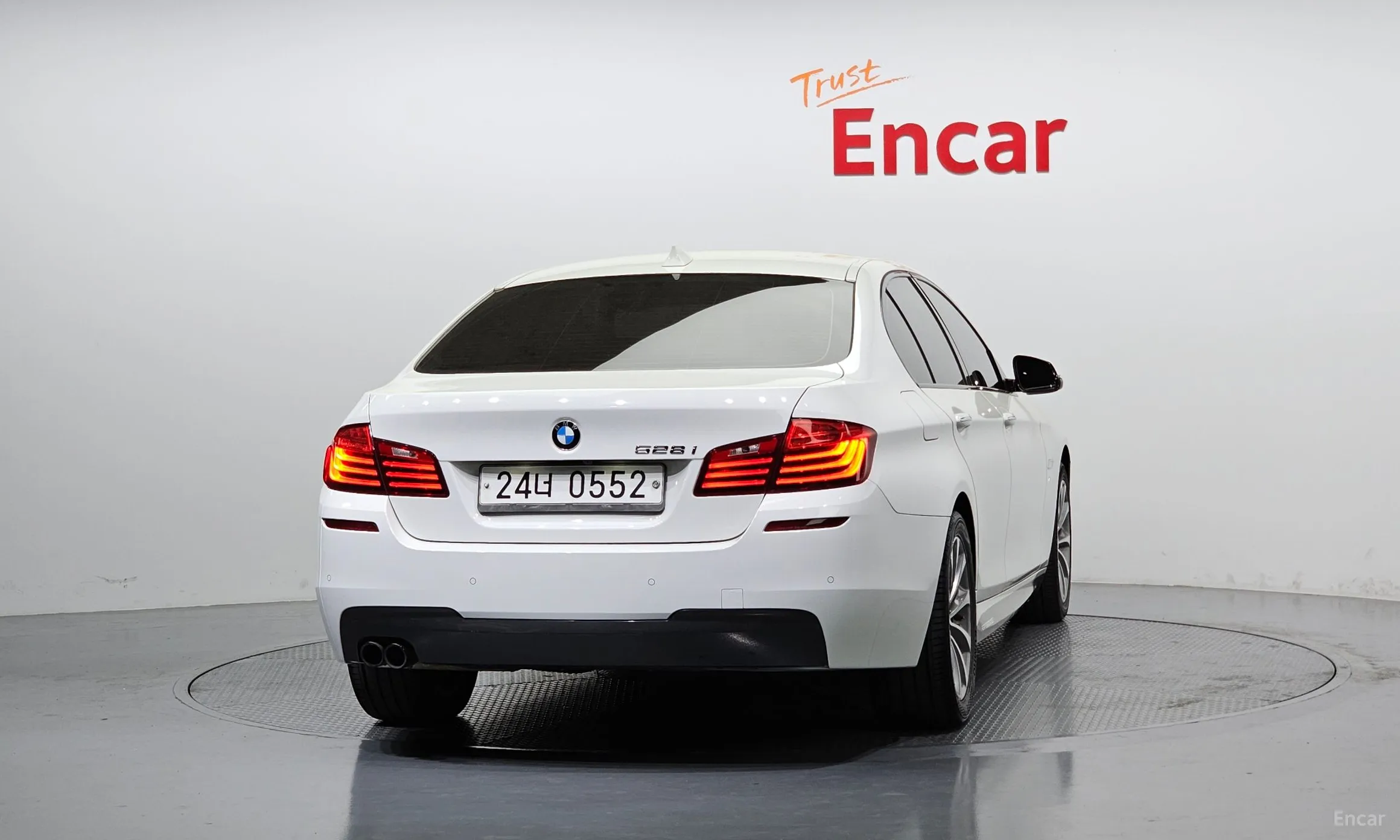 BMW 5 Series (F10) превью 3