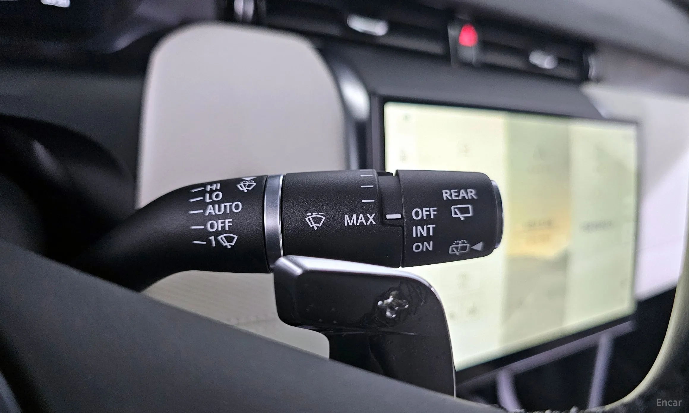 Land Rover Discovery Sports превью 16