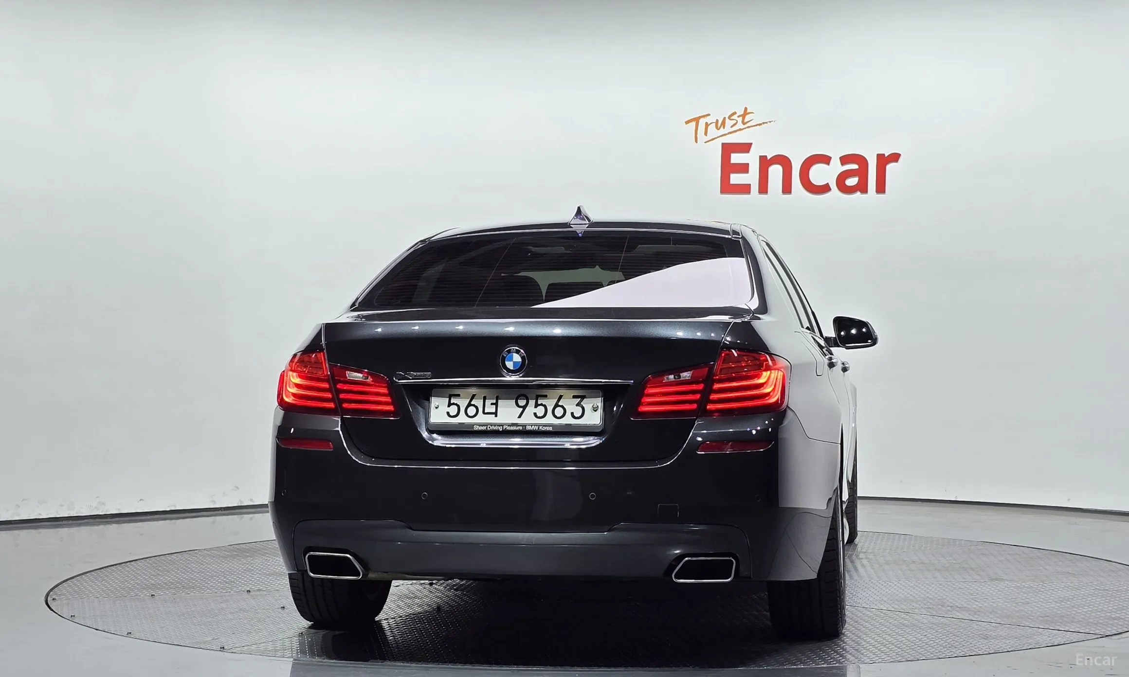BMW 5 Series (F10) превью 3
