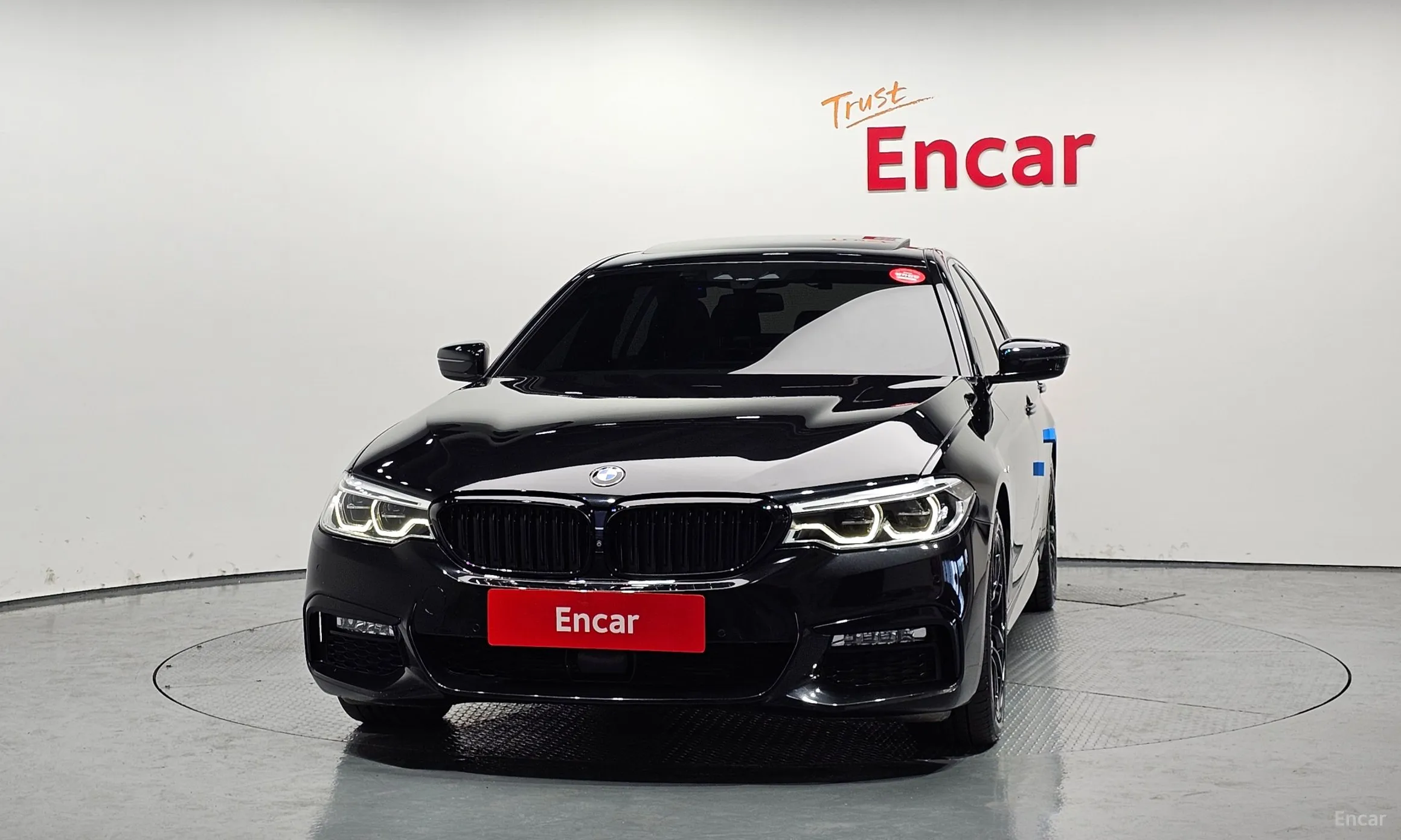 BMW 5 Series (G30) превью 2