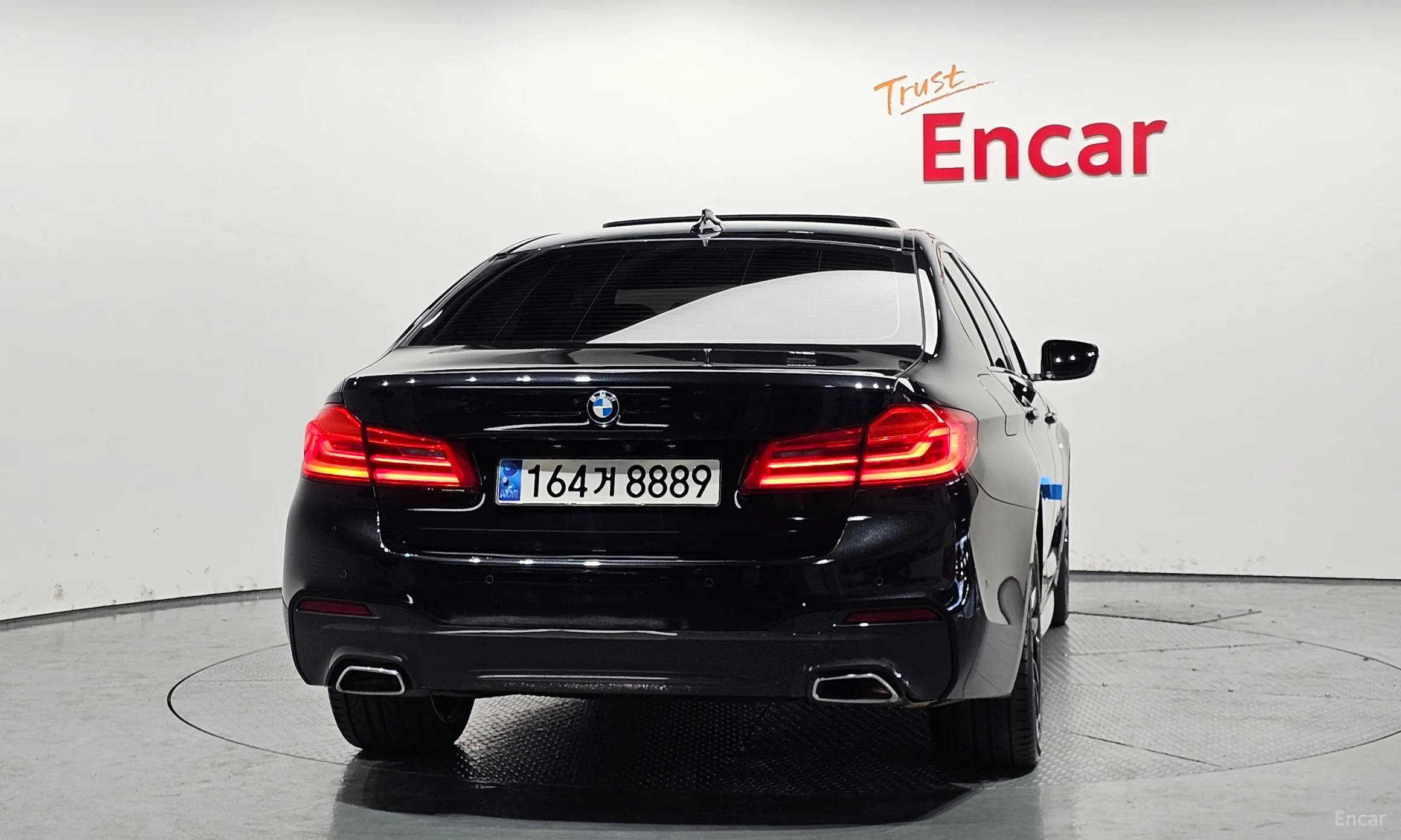 BMW 5 Series (G30) превью 3