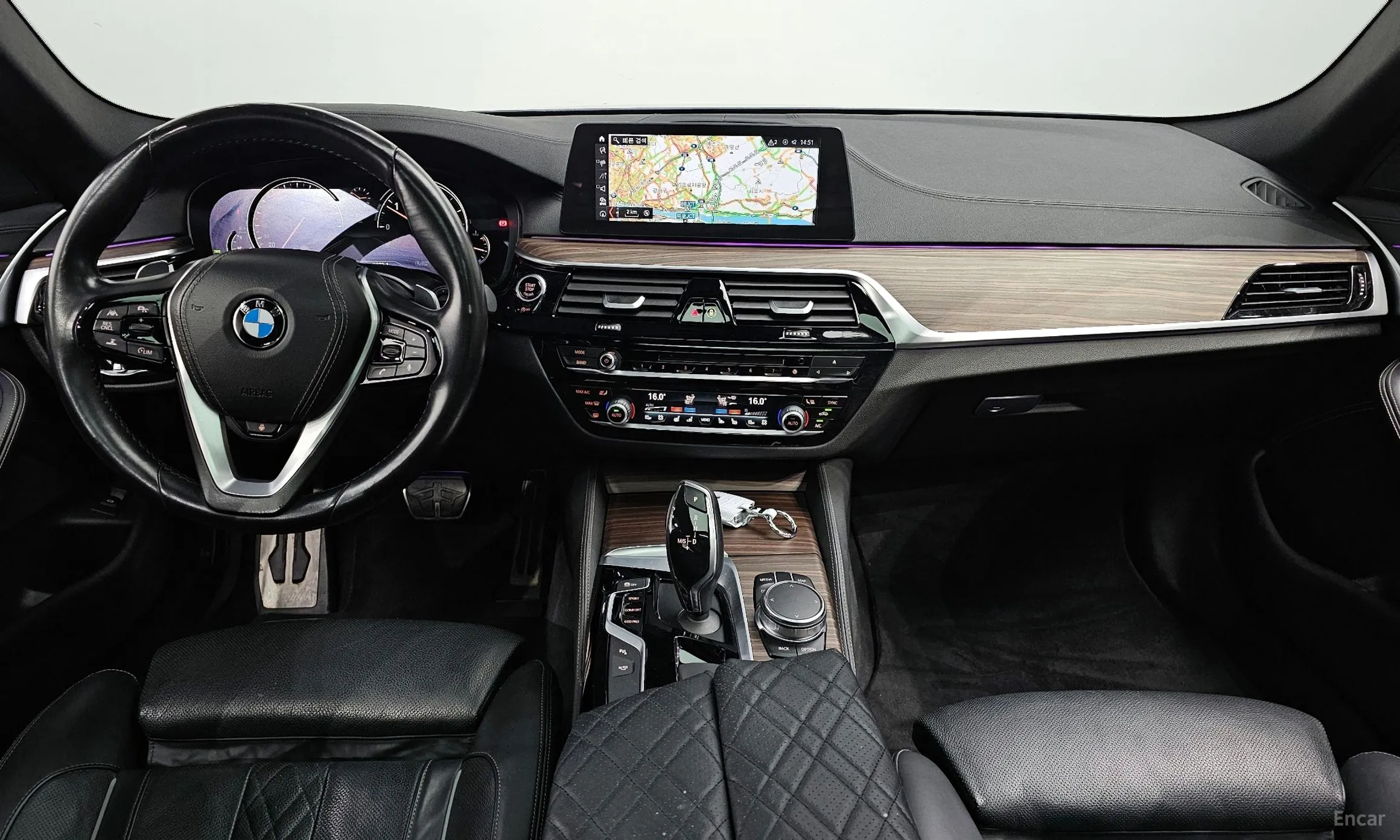 BMW 5 Series (G30) превью 4