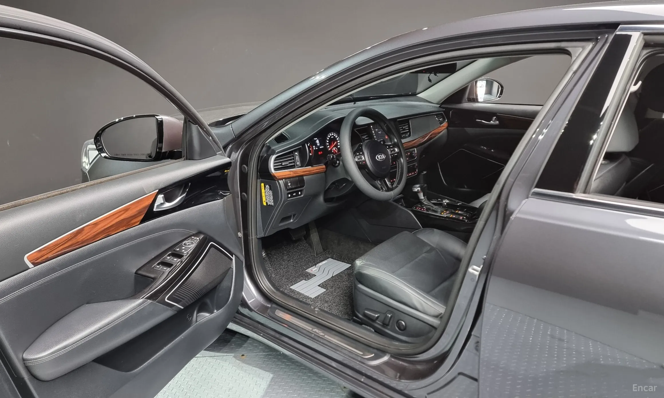 Kia K7 превью 11