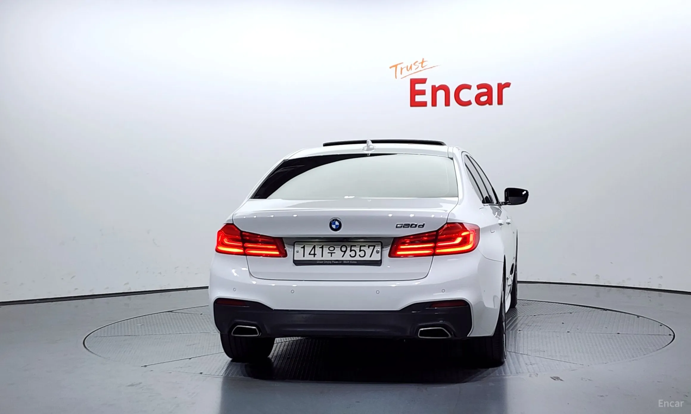 BMW 5 Series (G30) превью 3