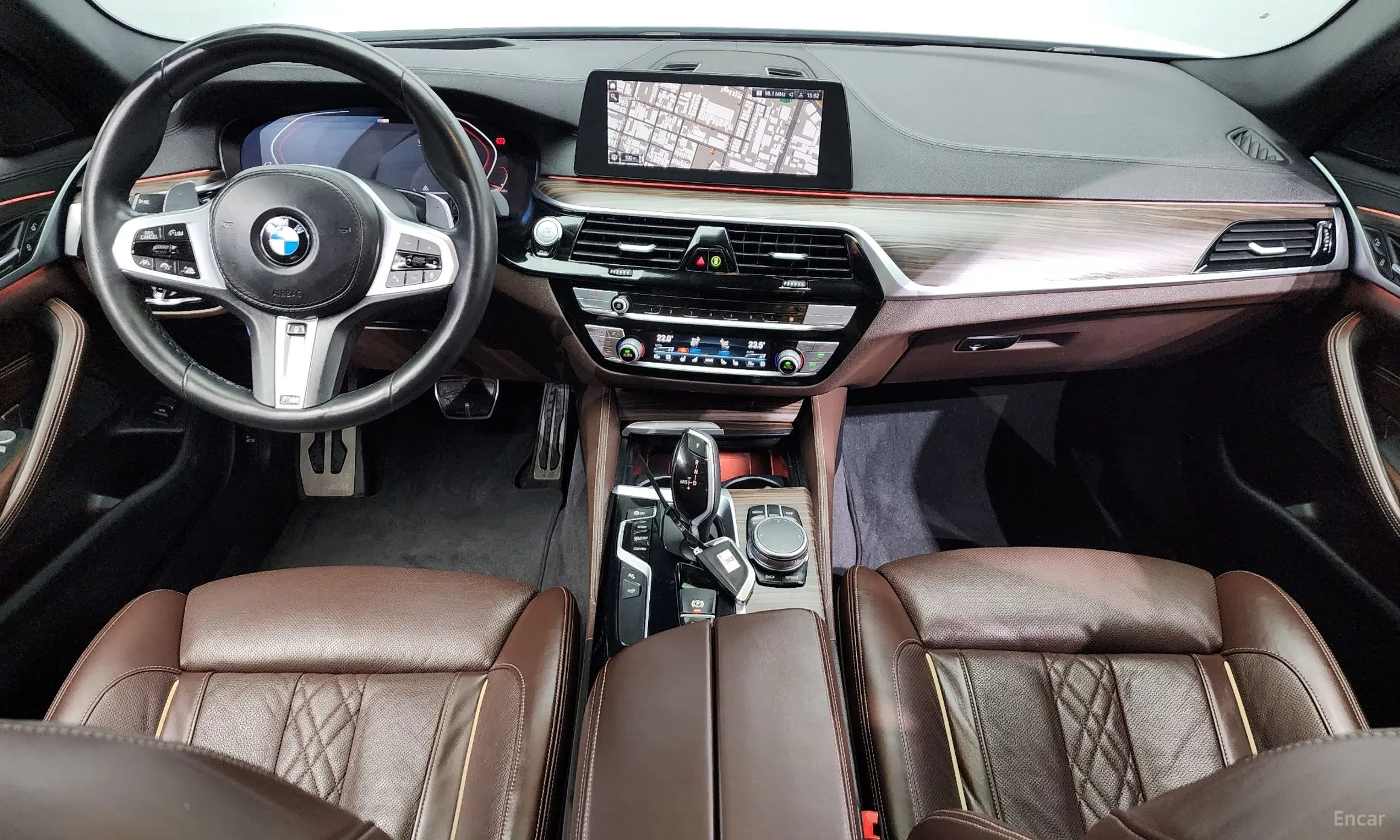 BMW 5 Series (G30) превью 4