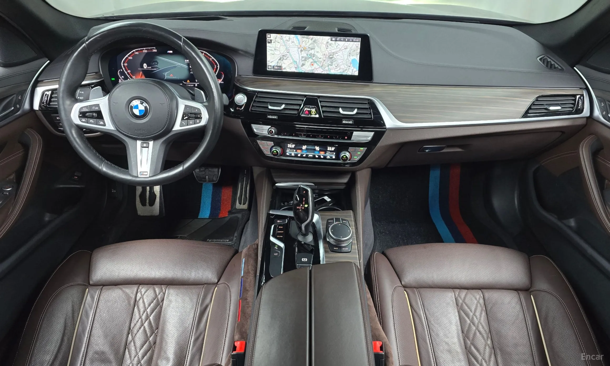 BMW 5 Series (G30) превью 4