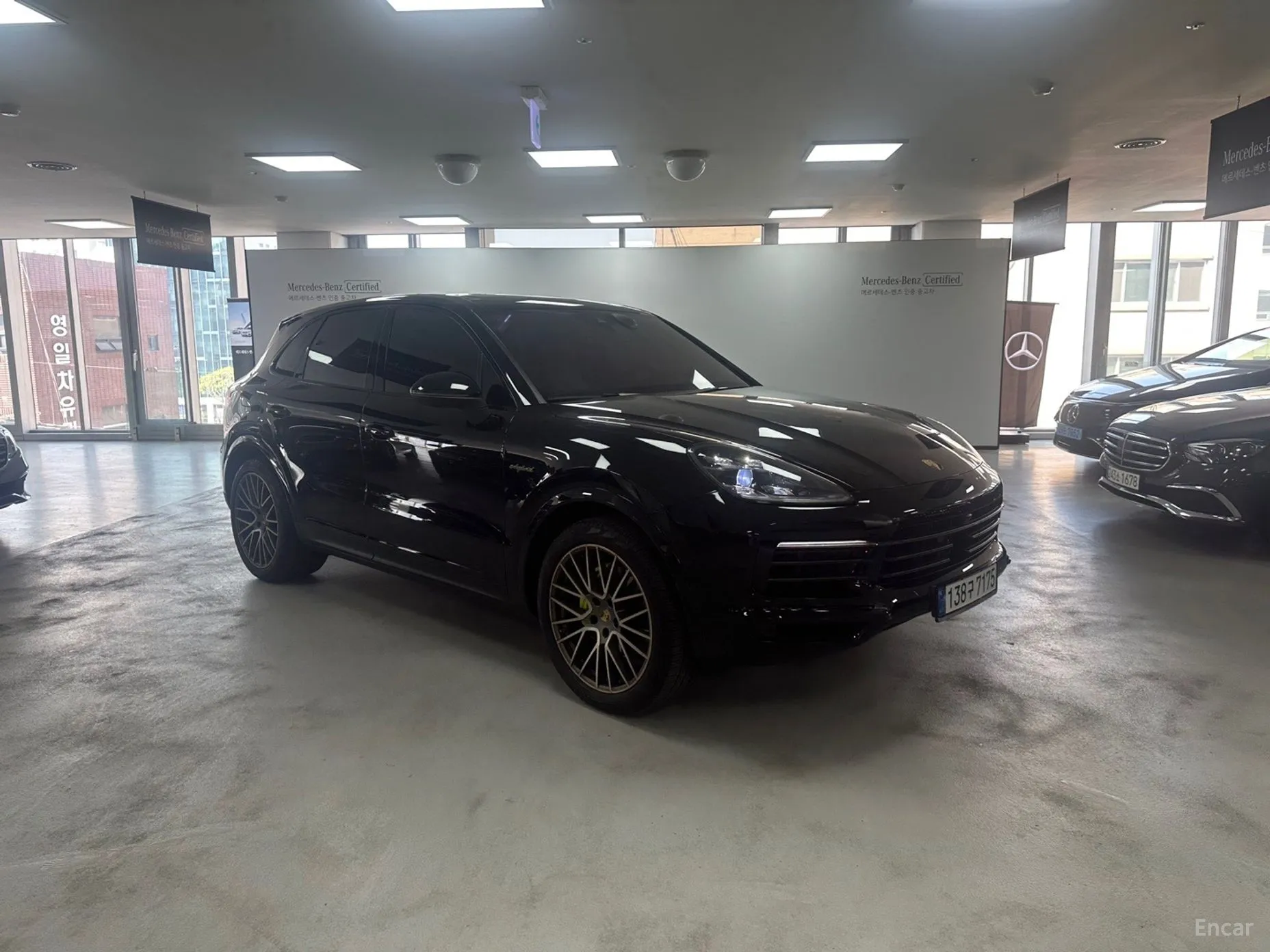Porsche Cayenne (PO536) превью 2