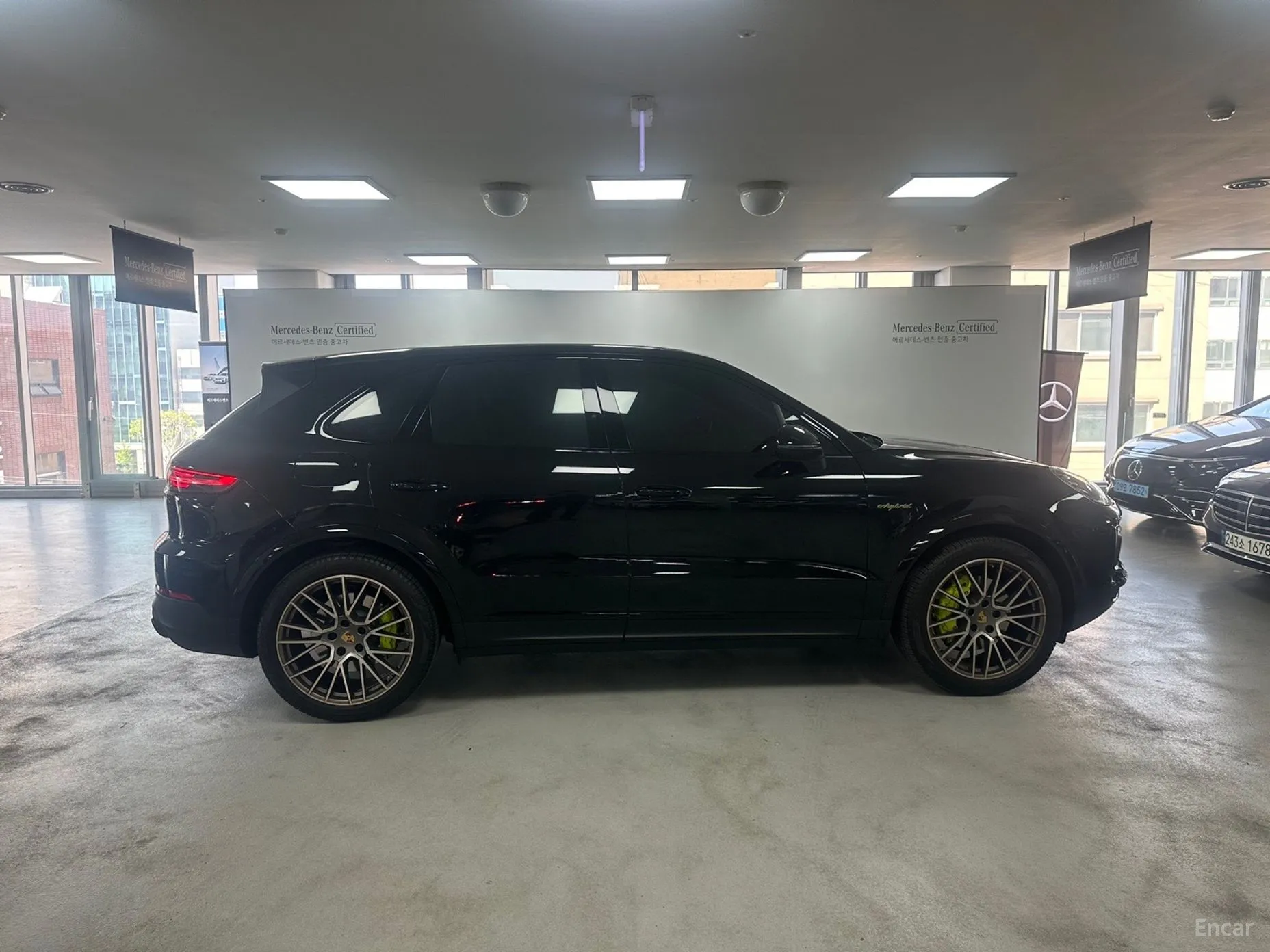Porsche Cayenne (PO536) превью 3